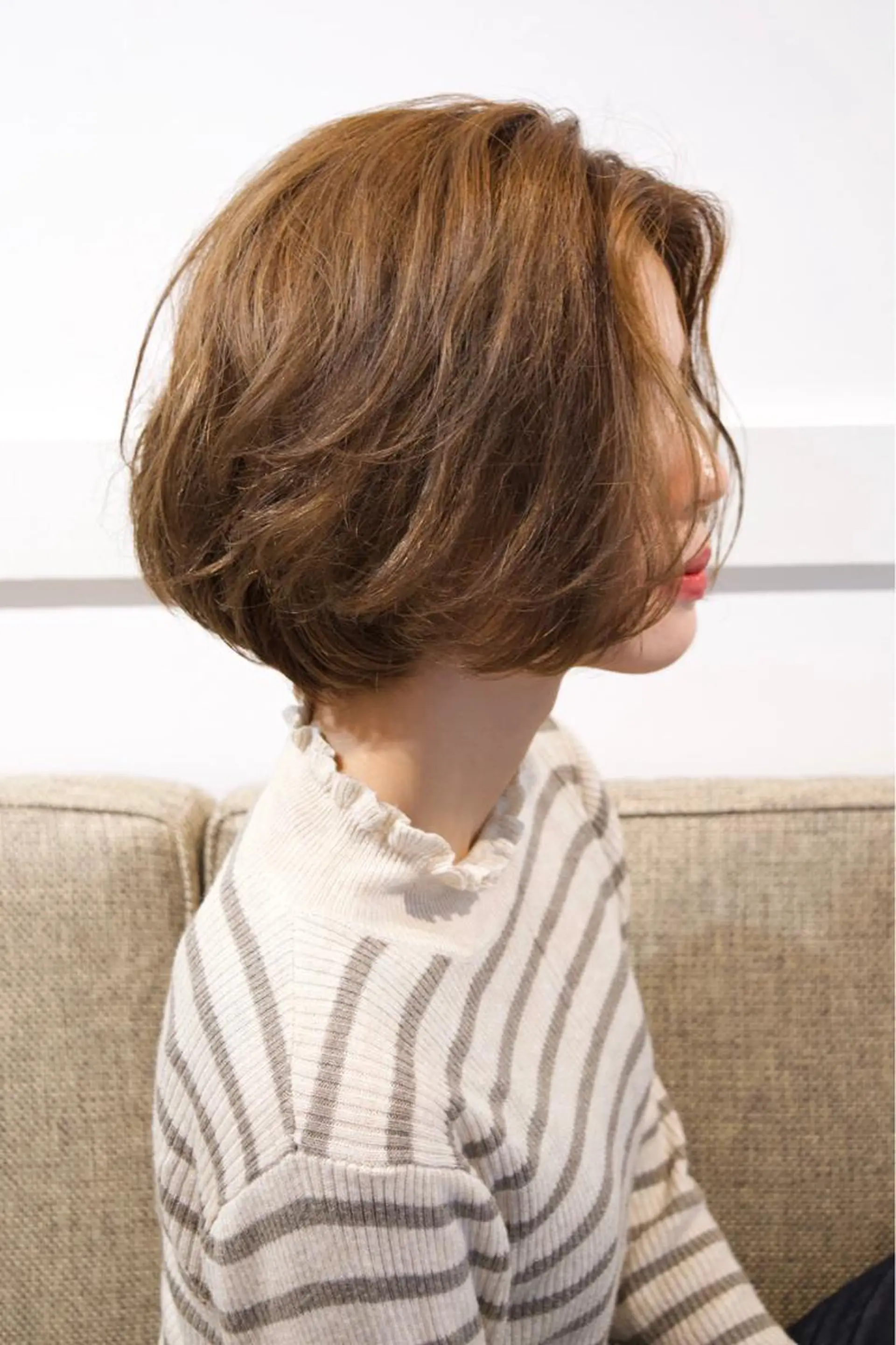 ショート カラー monami 鈴木 茉由奈のヘアスタイル