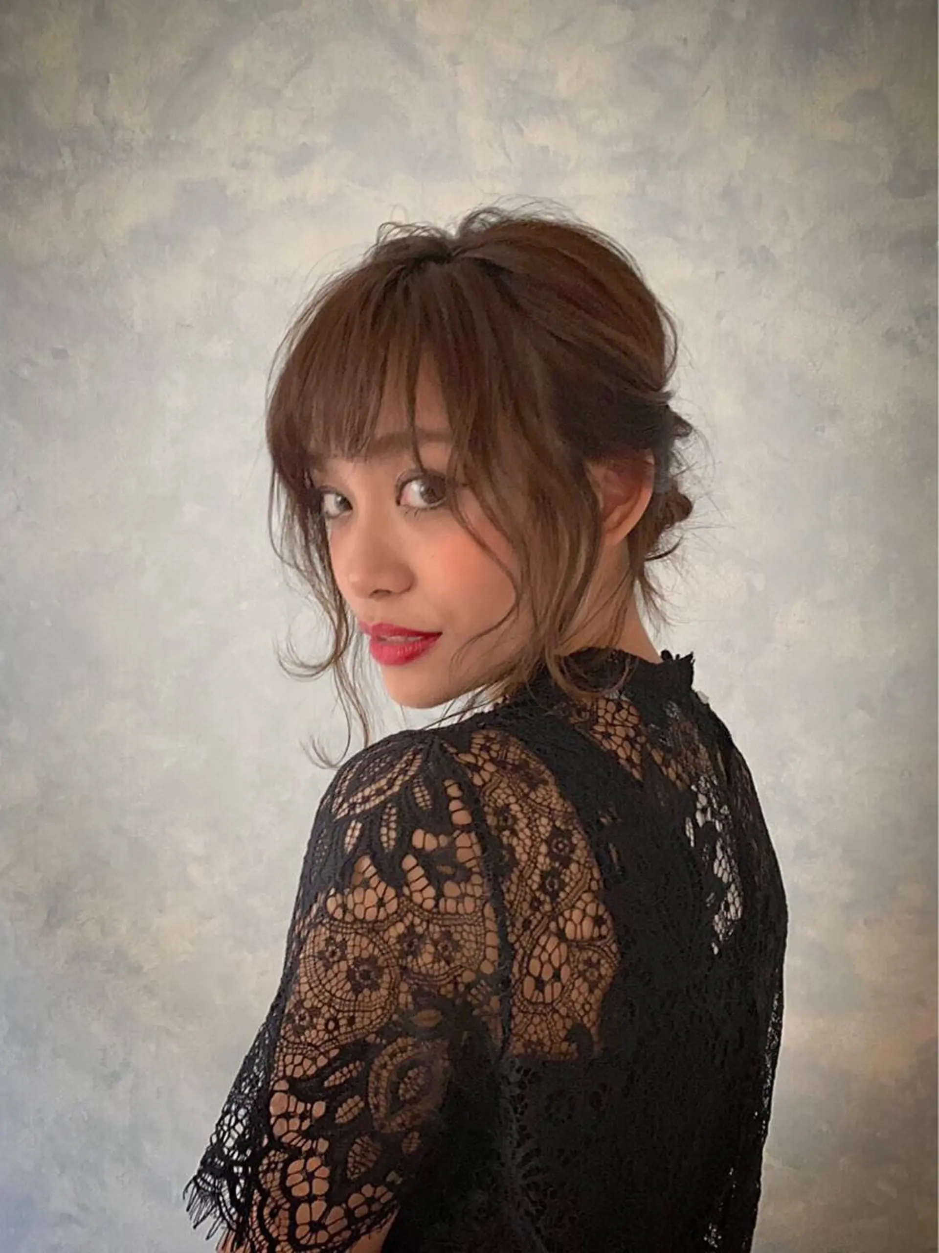 ミディアム カラー ヘアアレンジ ヘアセット まなべ さくらのヘアスタイル