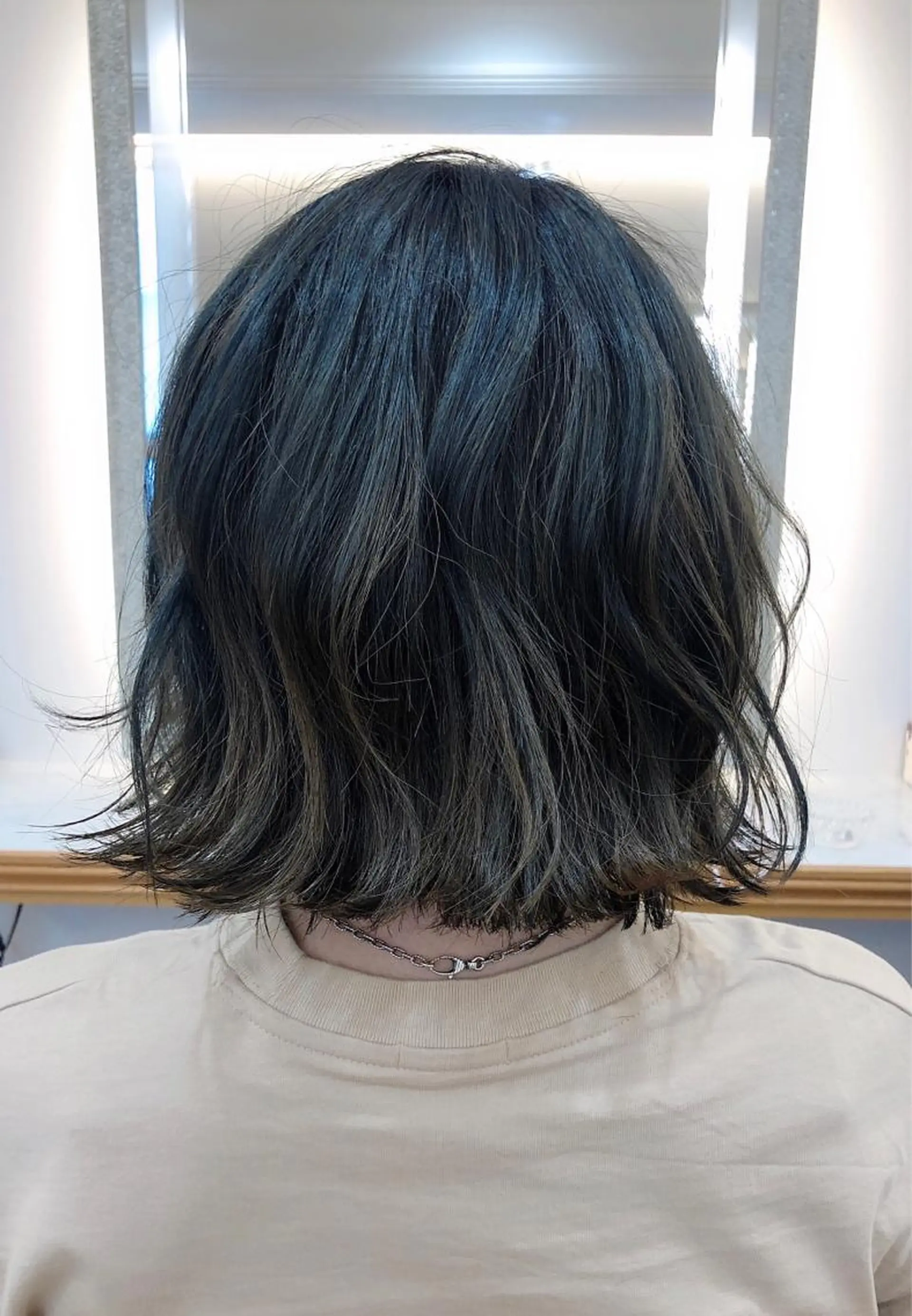 ミディアム カラー prime所属・宮武 友里恵のヘアスタイル