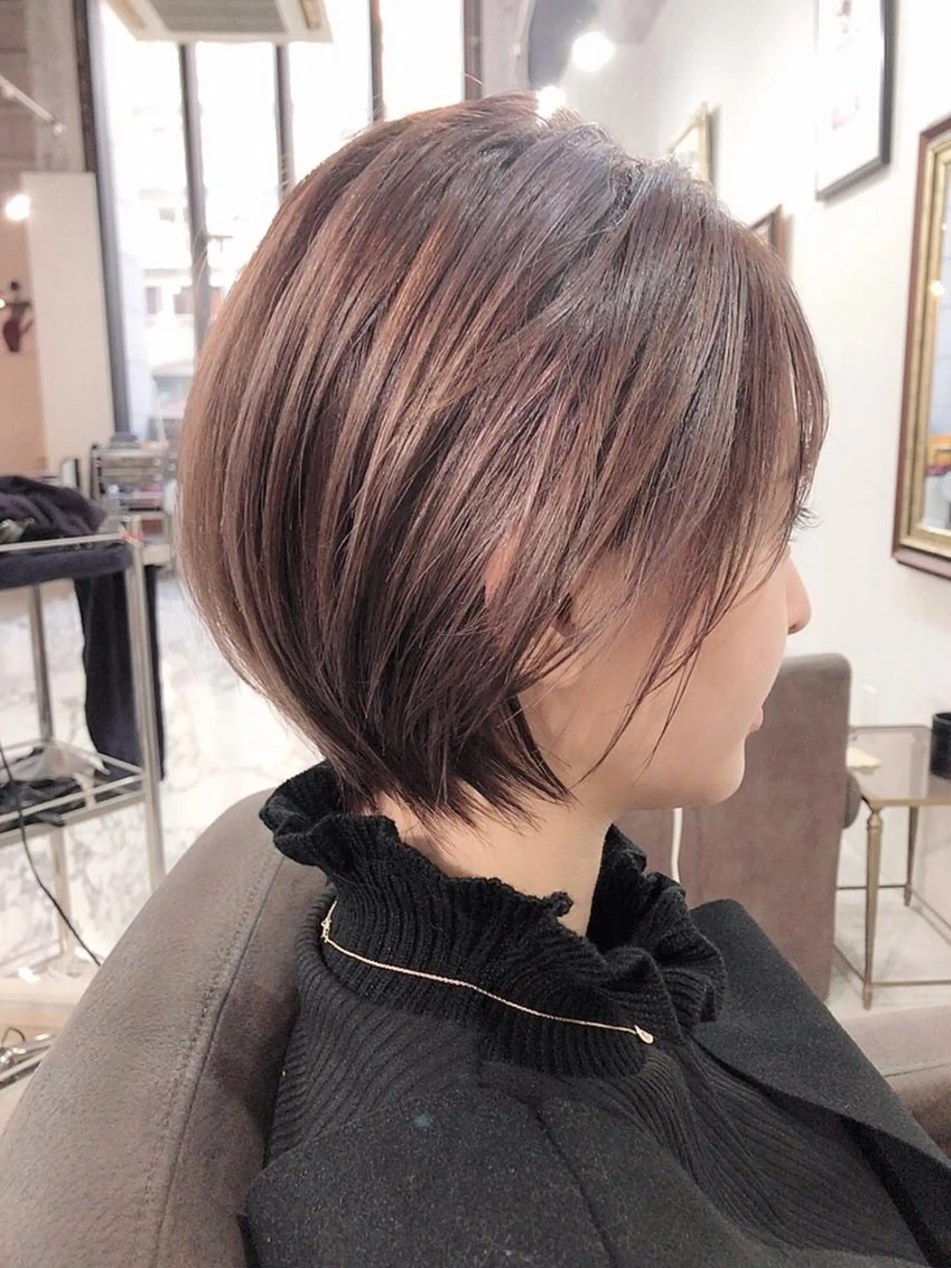 ショート カラー ショートボブ 透明感カラー グレージュ ハイライトカラー ラベンダーカラー 🩵縮毛矯正 髪質 改善 美髪🩵のヘアスタイル