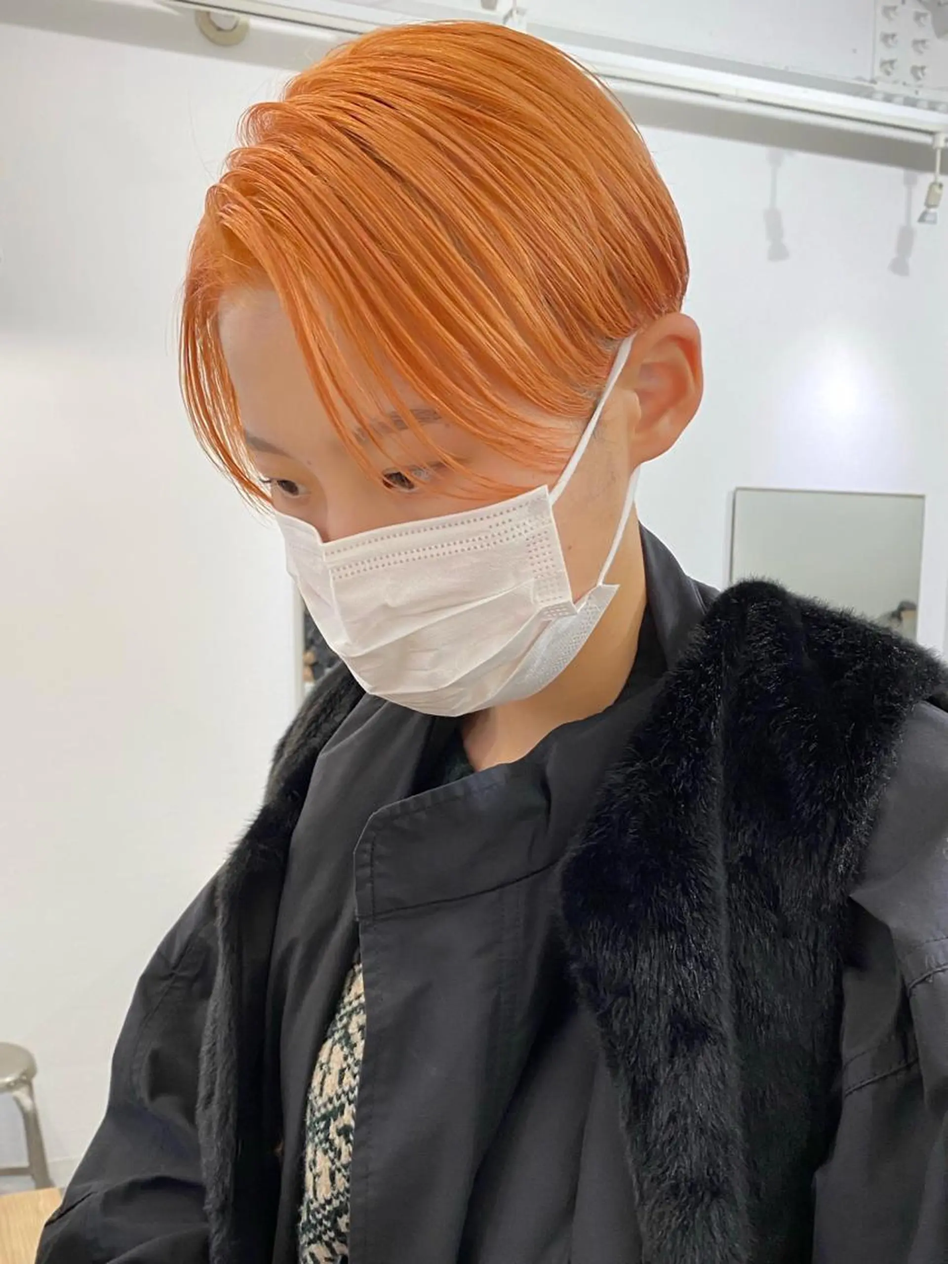 ショート カラー ハンサムショート ブリーチ ハイトーンカラー オレンジ ショートヘア ヘアカラー 森貴裕/ベージュ/ パーマ/オリーブのヘアスタイル