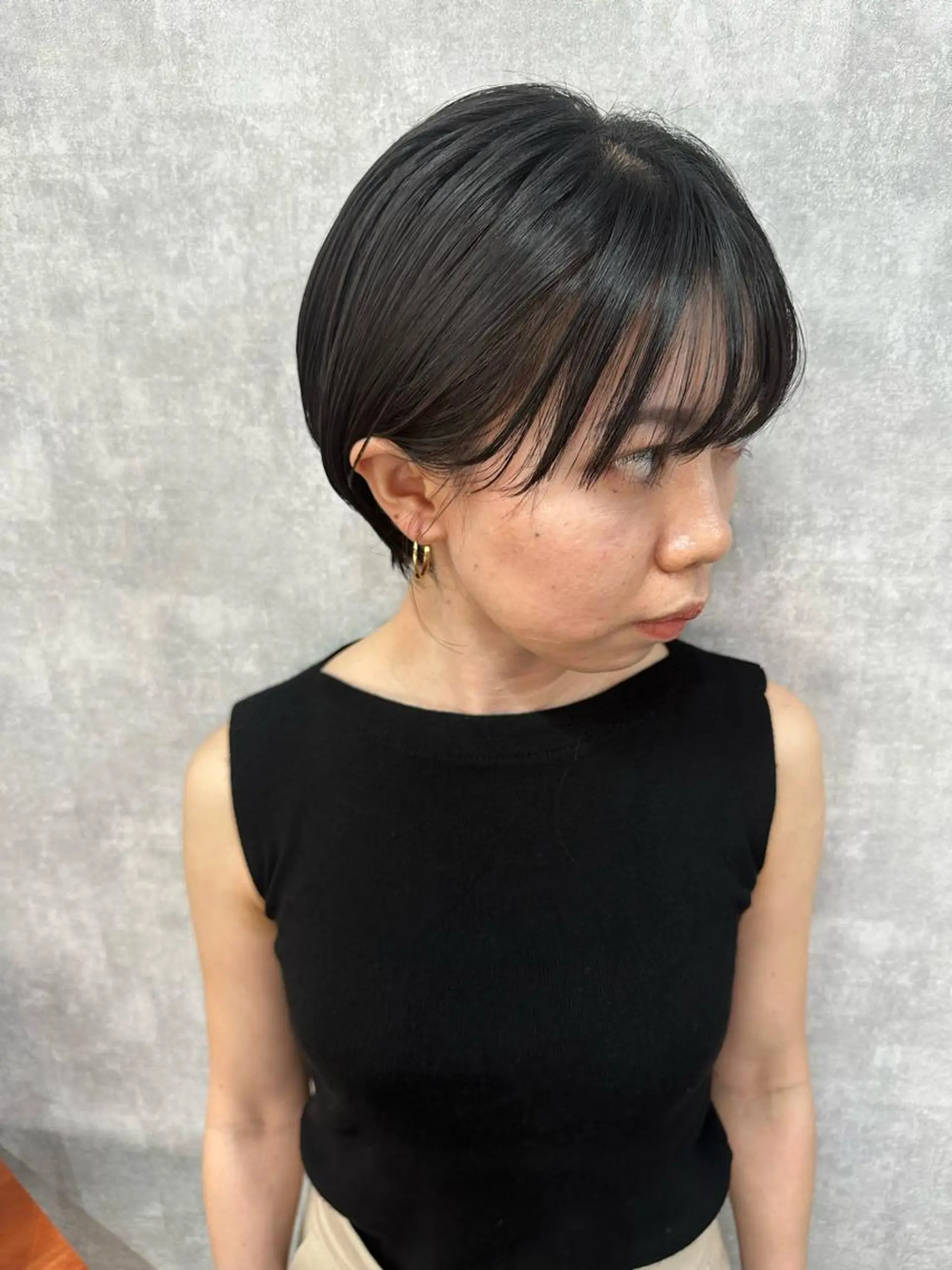 ショート 切りっぱなしボブ ショートボブ ハンサムショート 丸みショート アッシュ モテ髪/ボブ/ショー ト/アダチフウトのヘアスタイル