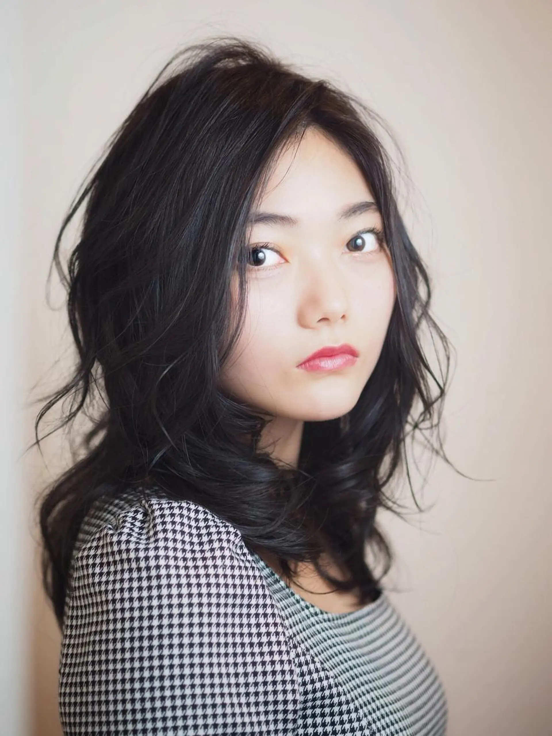 セミロング カラー パーマ ヘアアレンジ 黒髪 GLOSSY所属・坂本 直樹のヘアスタイル