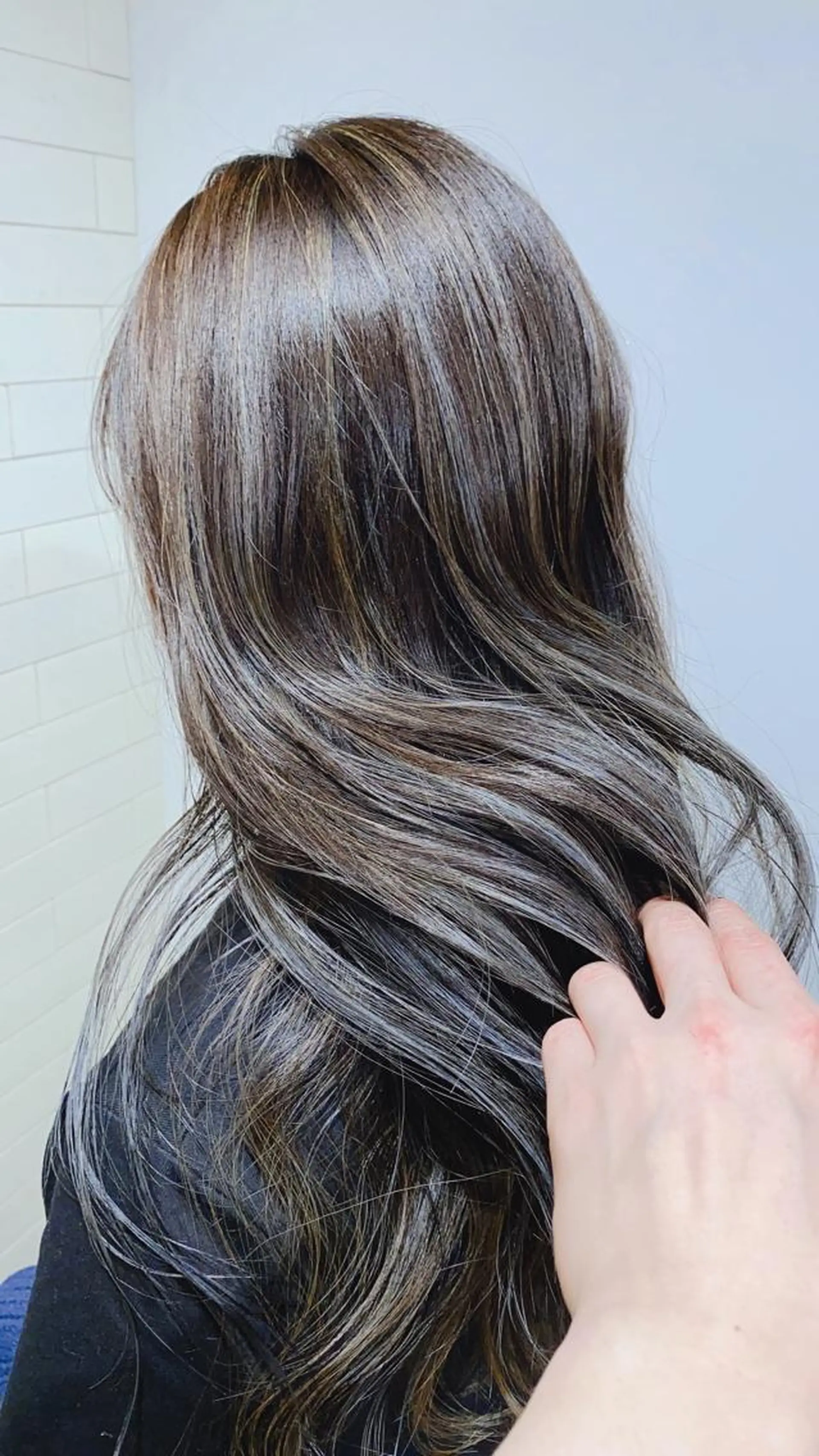 ロング ショートボブ アッシュ ボブ 外国人風カラー ハイライト メンズツイスパ ショートフクヤマシンのヘアスタイル