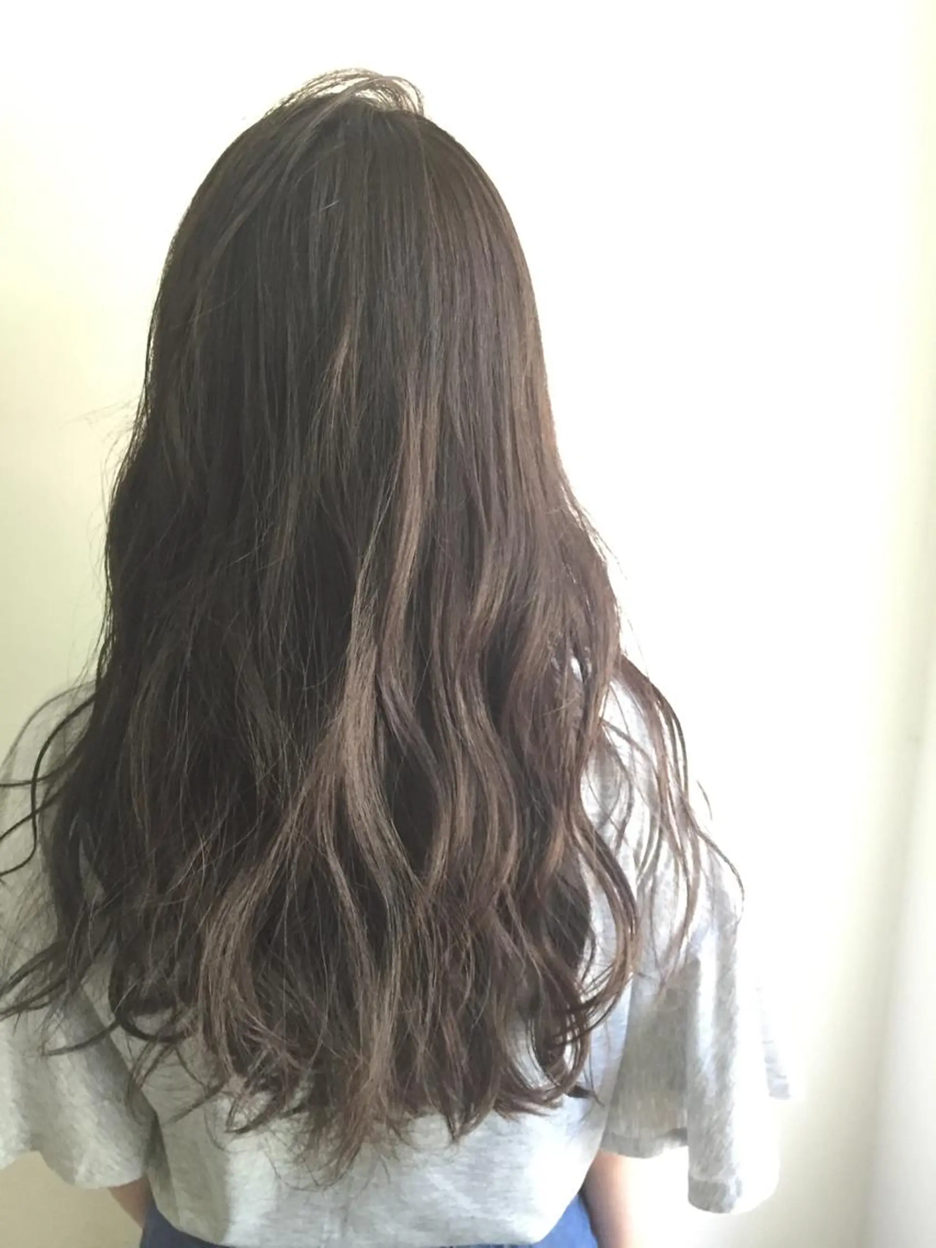 ロング カラー アッシュ ブラウンカラー 肌に馴染む暗髪 梅田・増田のヘアスタイル