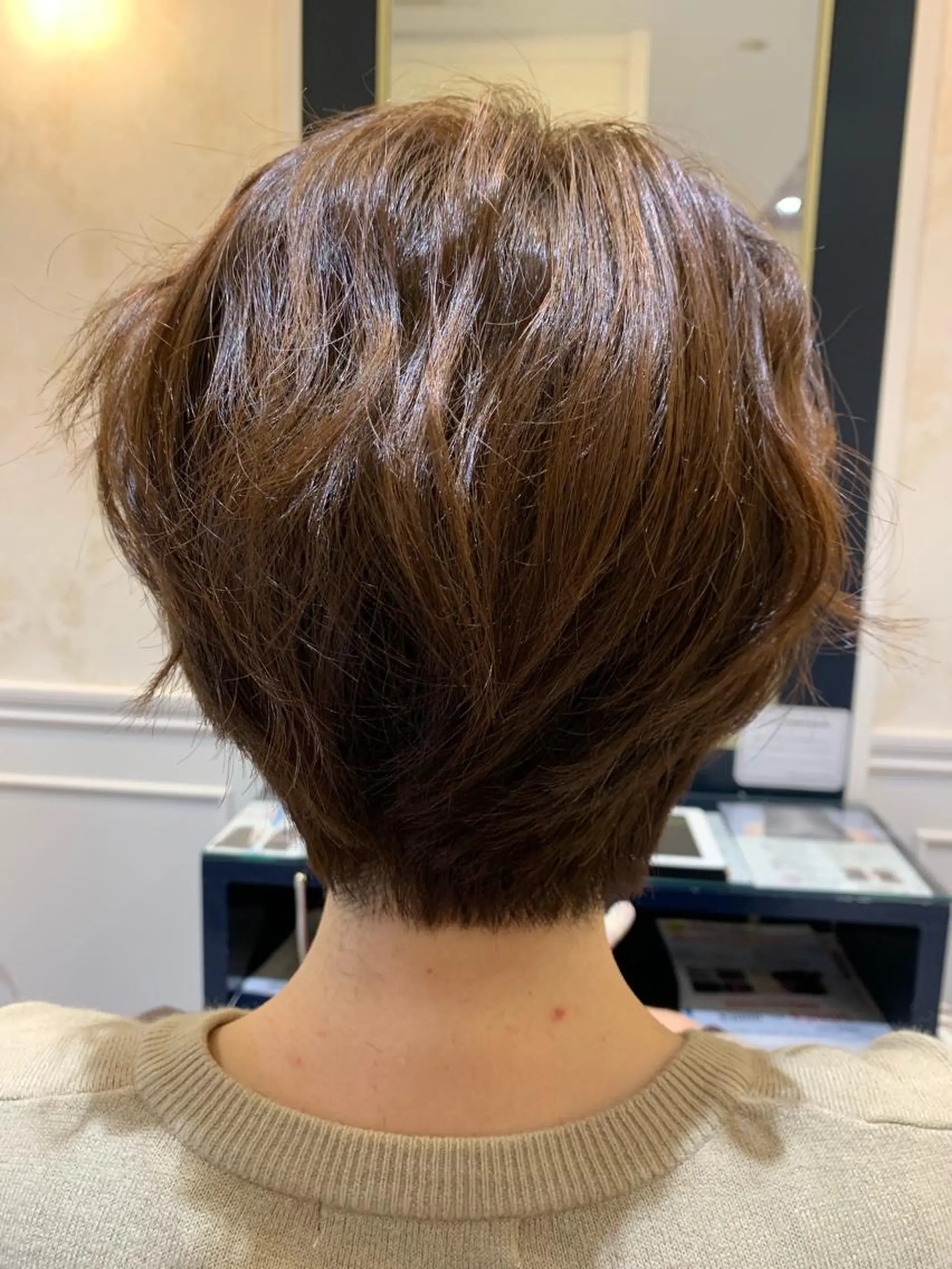 ショート 粟田 めぐみのヘアスタイル
