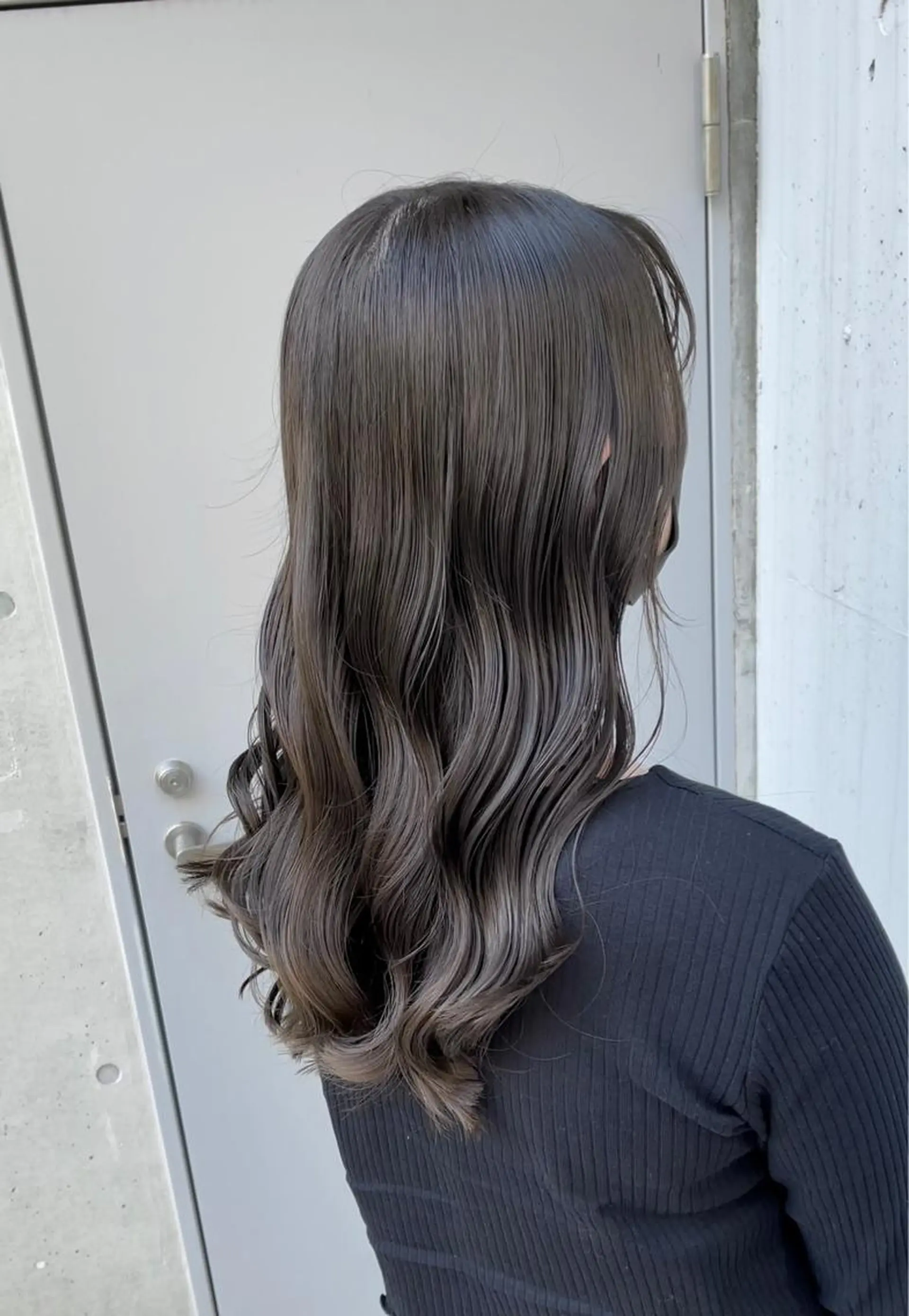 ロング カラー ブリーチ 透明感カラー ブリーチなしカラー 泉 堅也のヘアスタイル