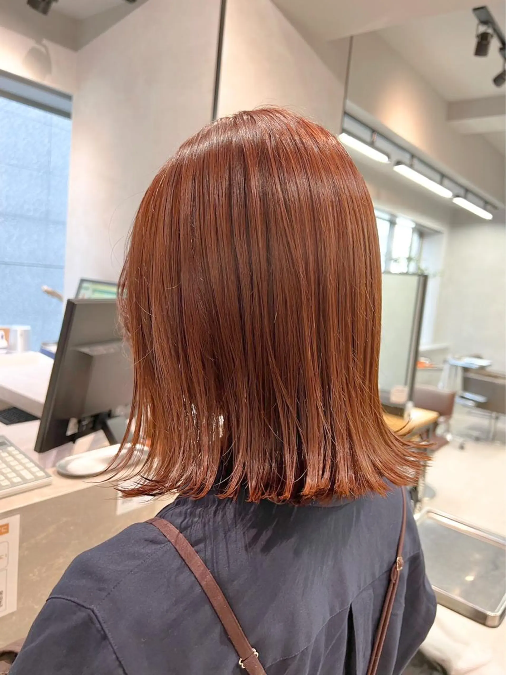 ショート カラー オレンジ 銀座レイヤーカット ×シースルー前髪のヘアスタイル