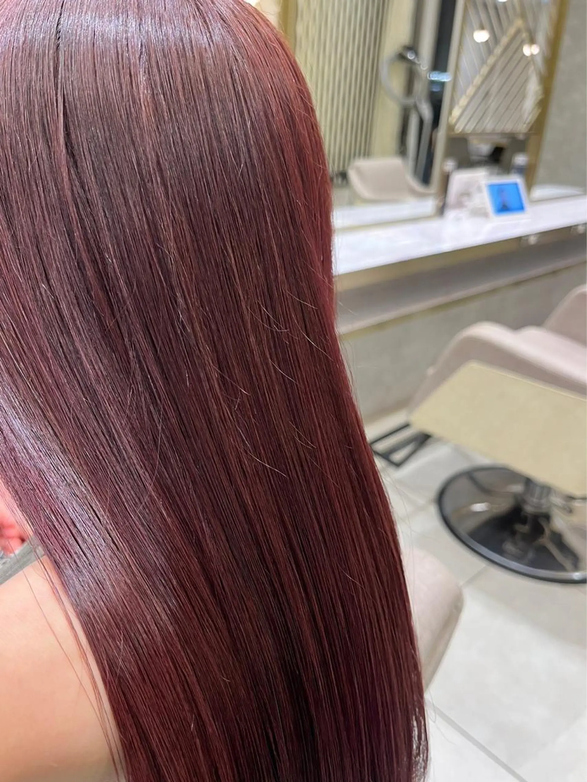 カラー ブリーチ ブリーチなしカラー ピンクカラー ヘアカラー 井澤 和花のヘアスタイル