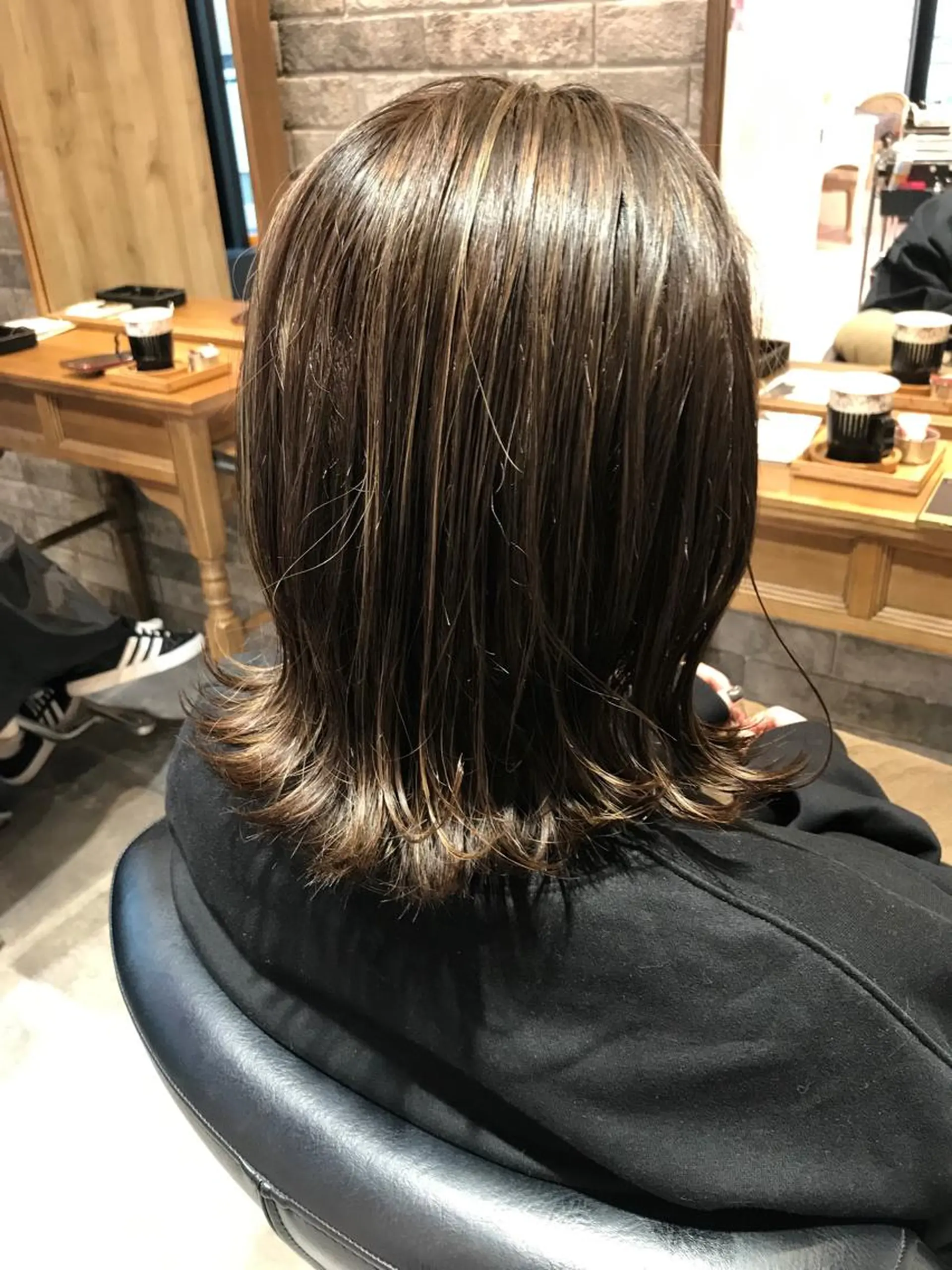 ミディアム ハイライト カット ヘアカラー トリートメント 所渉/韓国レイヤー /ウルフカットのヘアスタイル