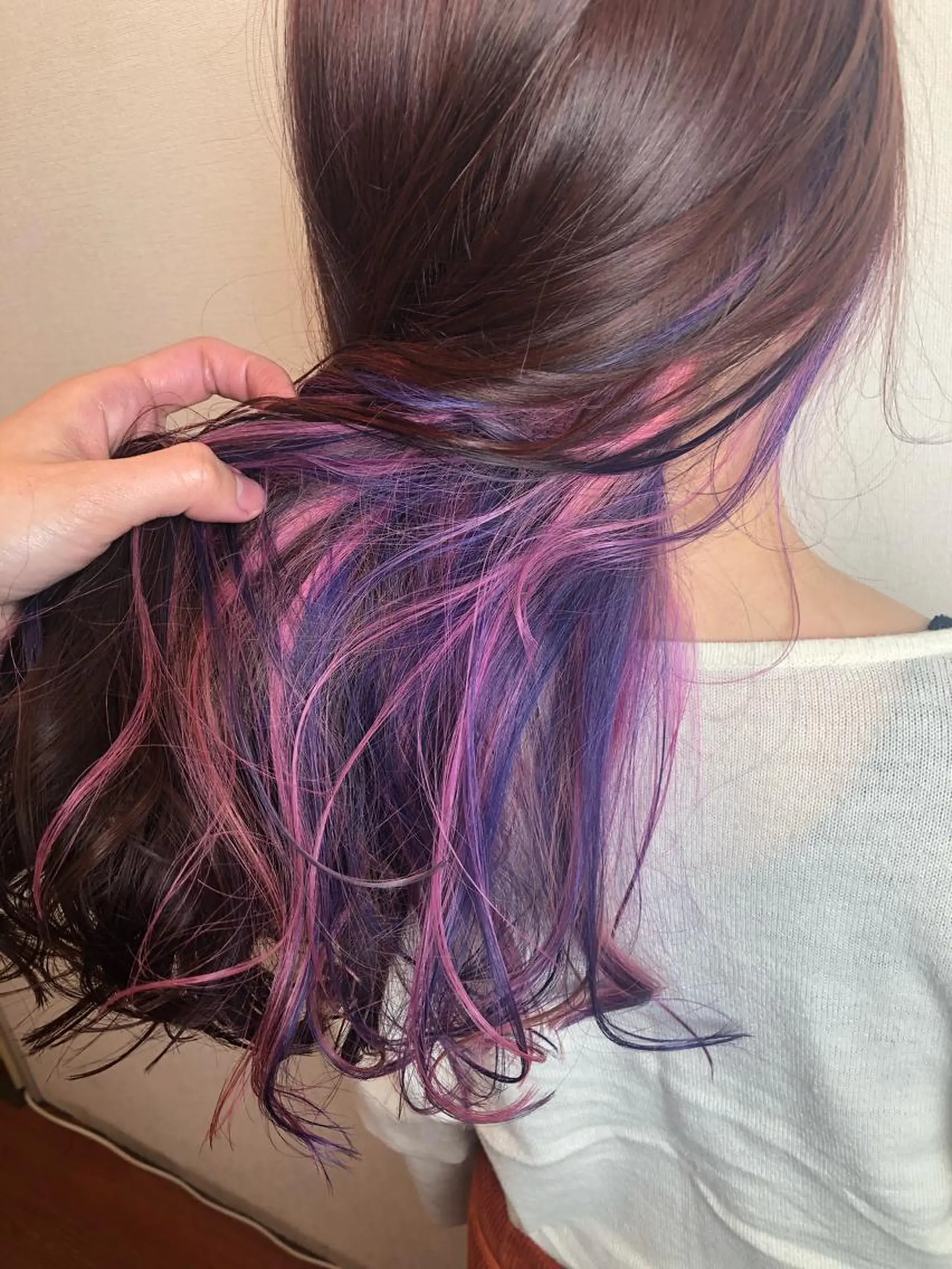 ロング カラー ブリーチ ピンクカラー パープルカラー 是枝 さくらのヘアスタイル
