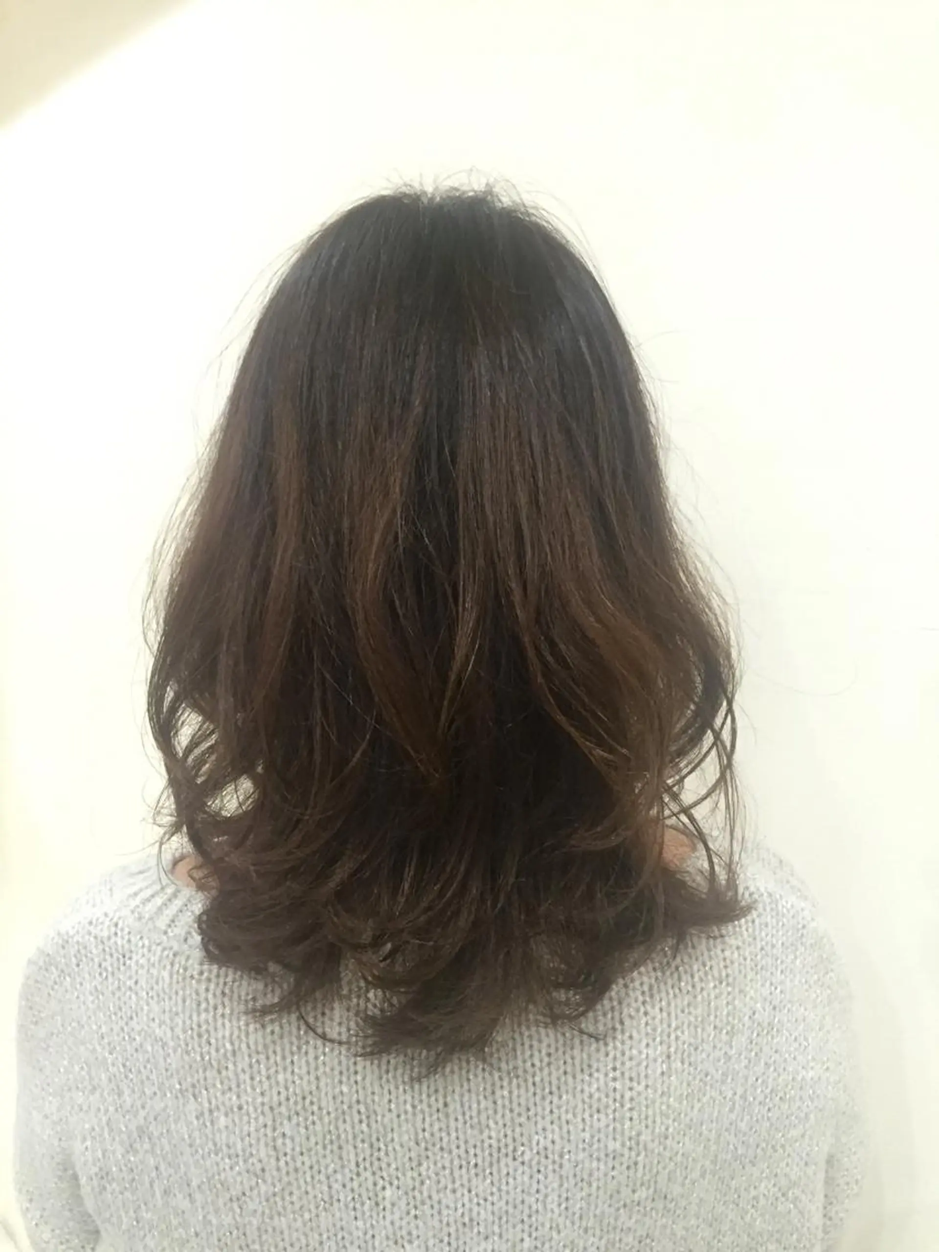 ミディアム ミディアムパーマ 秋野 睦実のヘアスタイル