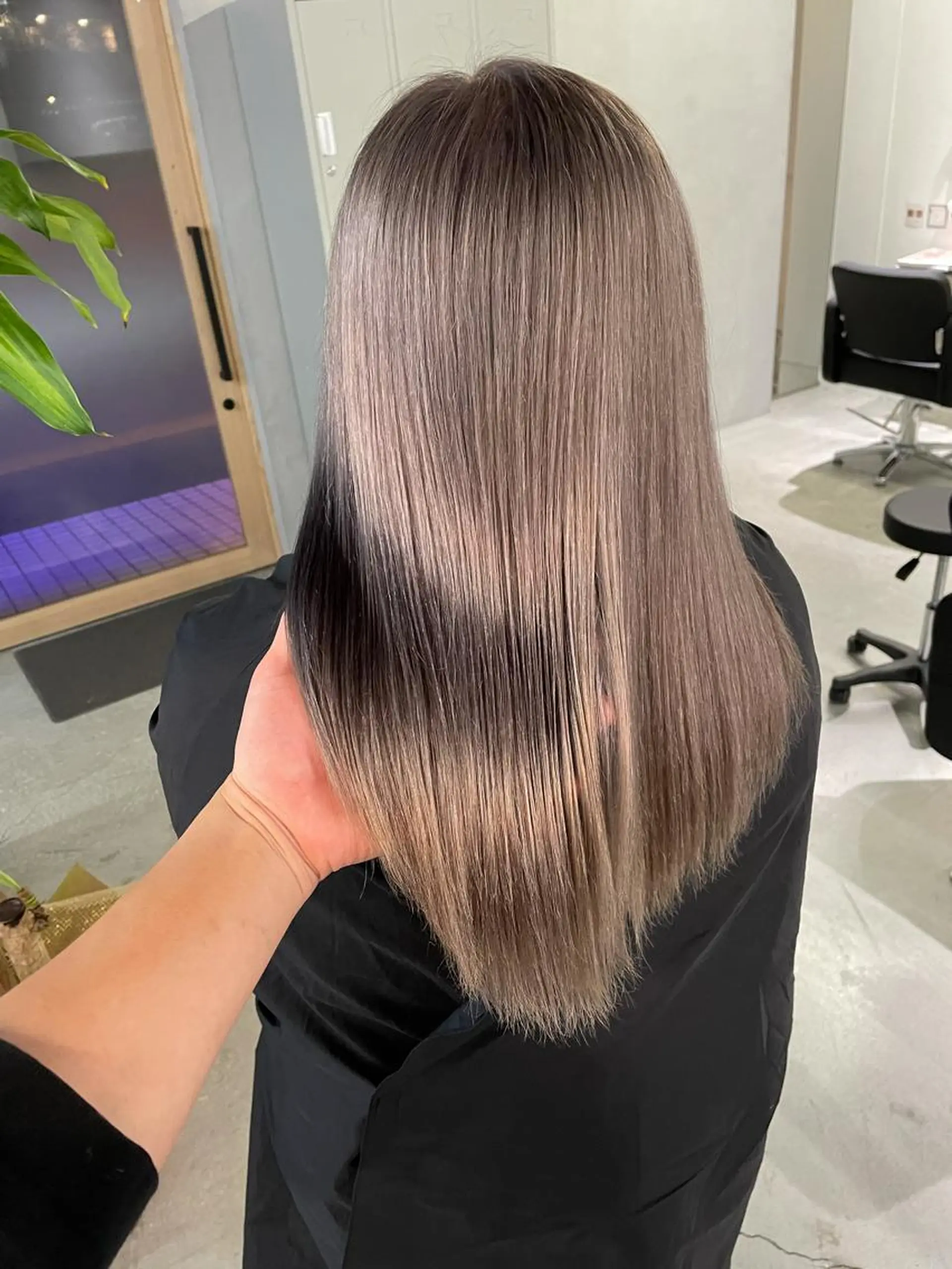 ミディアム レイヤーカット/ 髪質改善/ハイライトのヘアスタイル