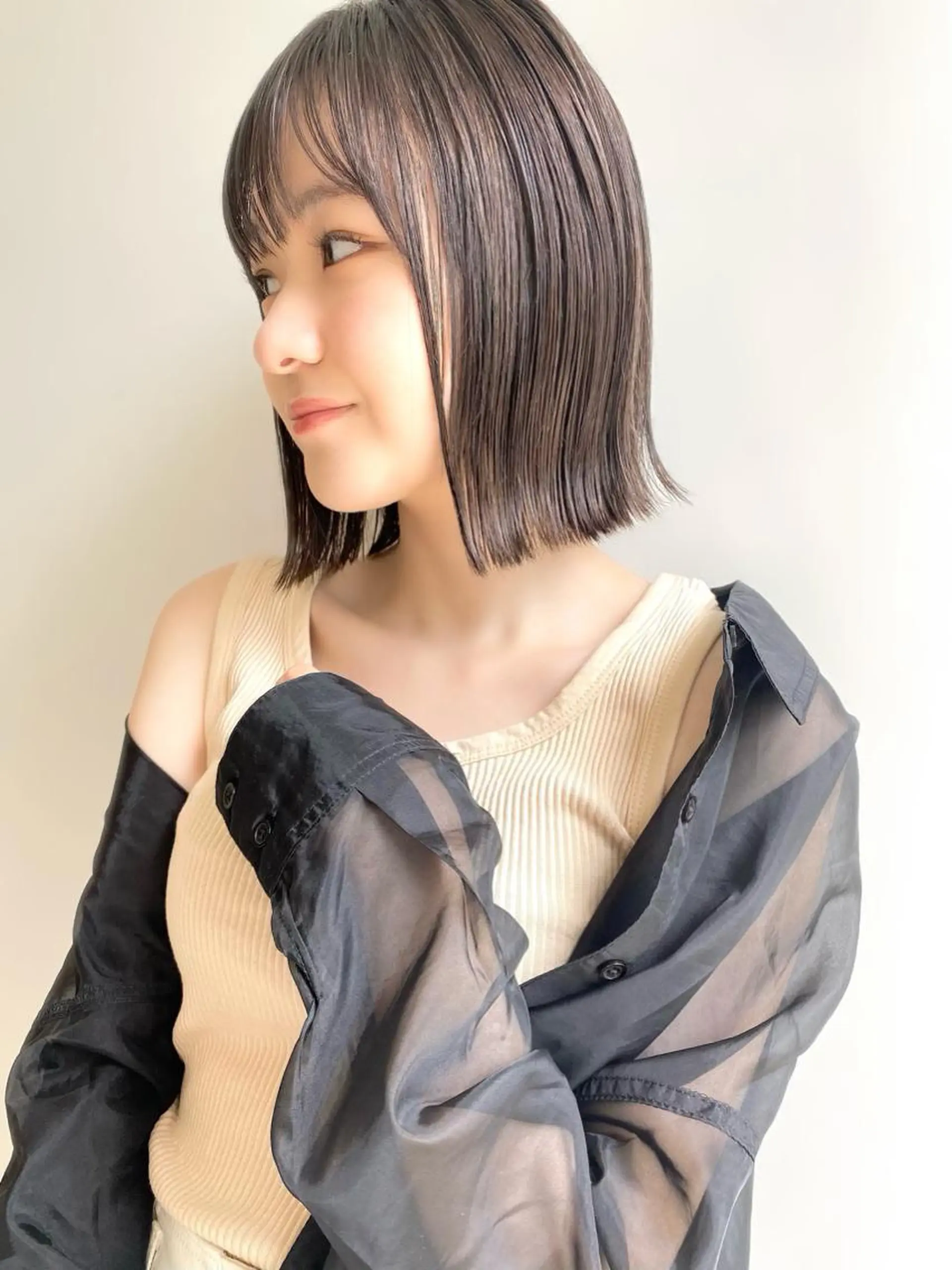 ミディアム カラー ⭐ハイトーンブリーチ ミルクティーピンクのヘアスタイル