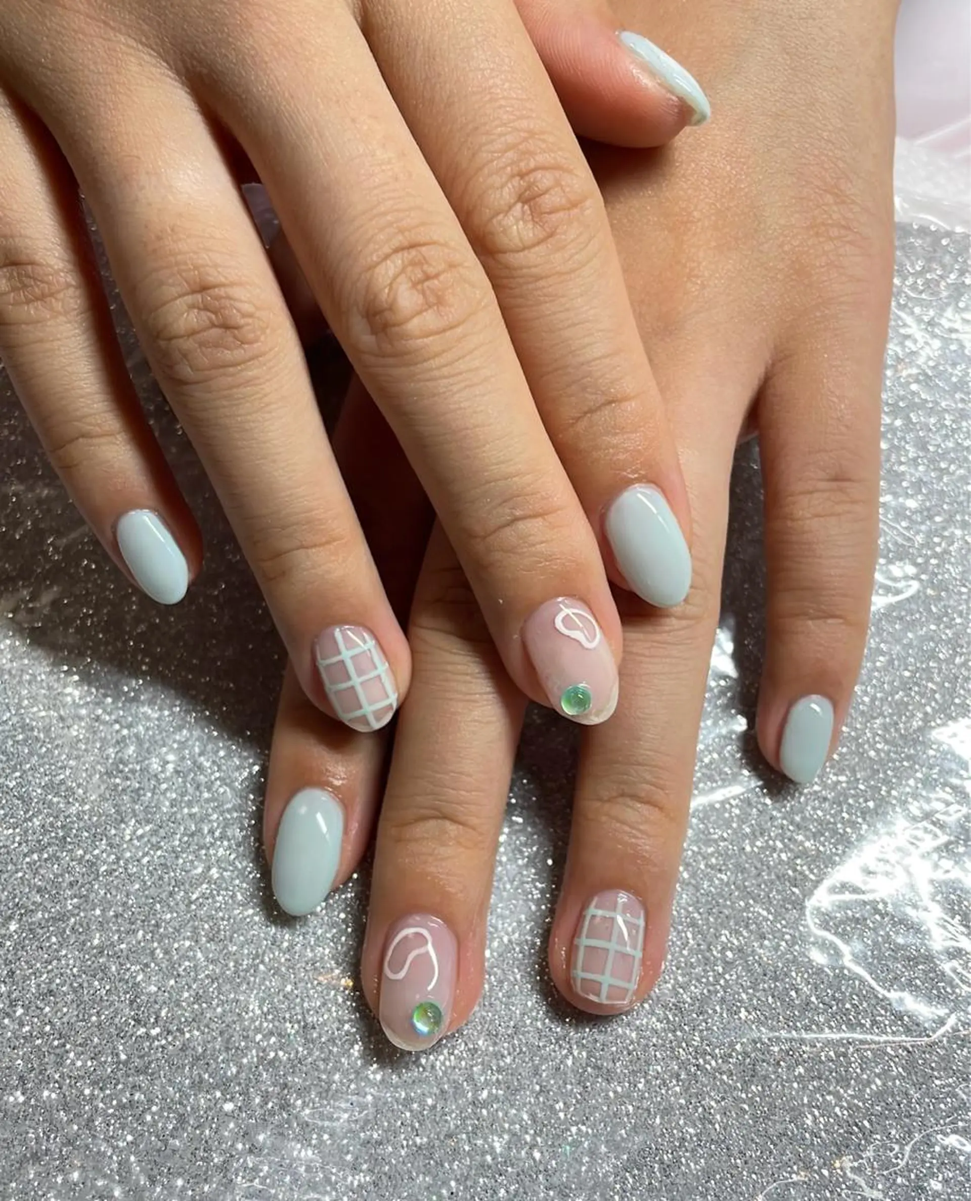 ネイル ハンドネイル VIERU 🌈🎀💖のネイルデザイン