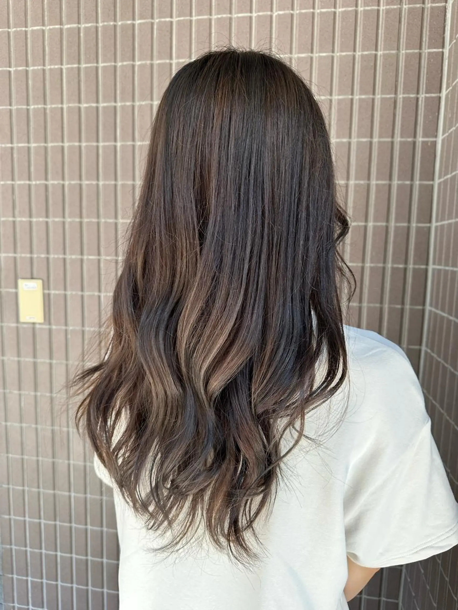 ロング カラー アッシュ アッシュブラウン ブラウンカラー カット ヘアカラー 清水 遥香のヘアスタイル