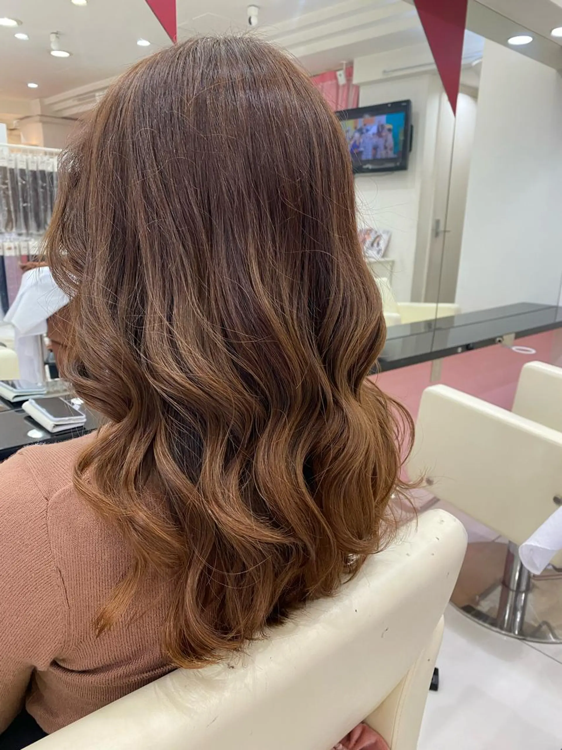 セミロング momoka モデル募集のヘアスタイル