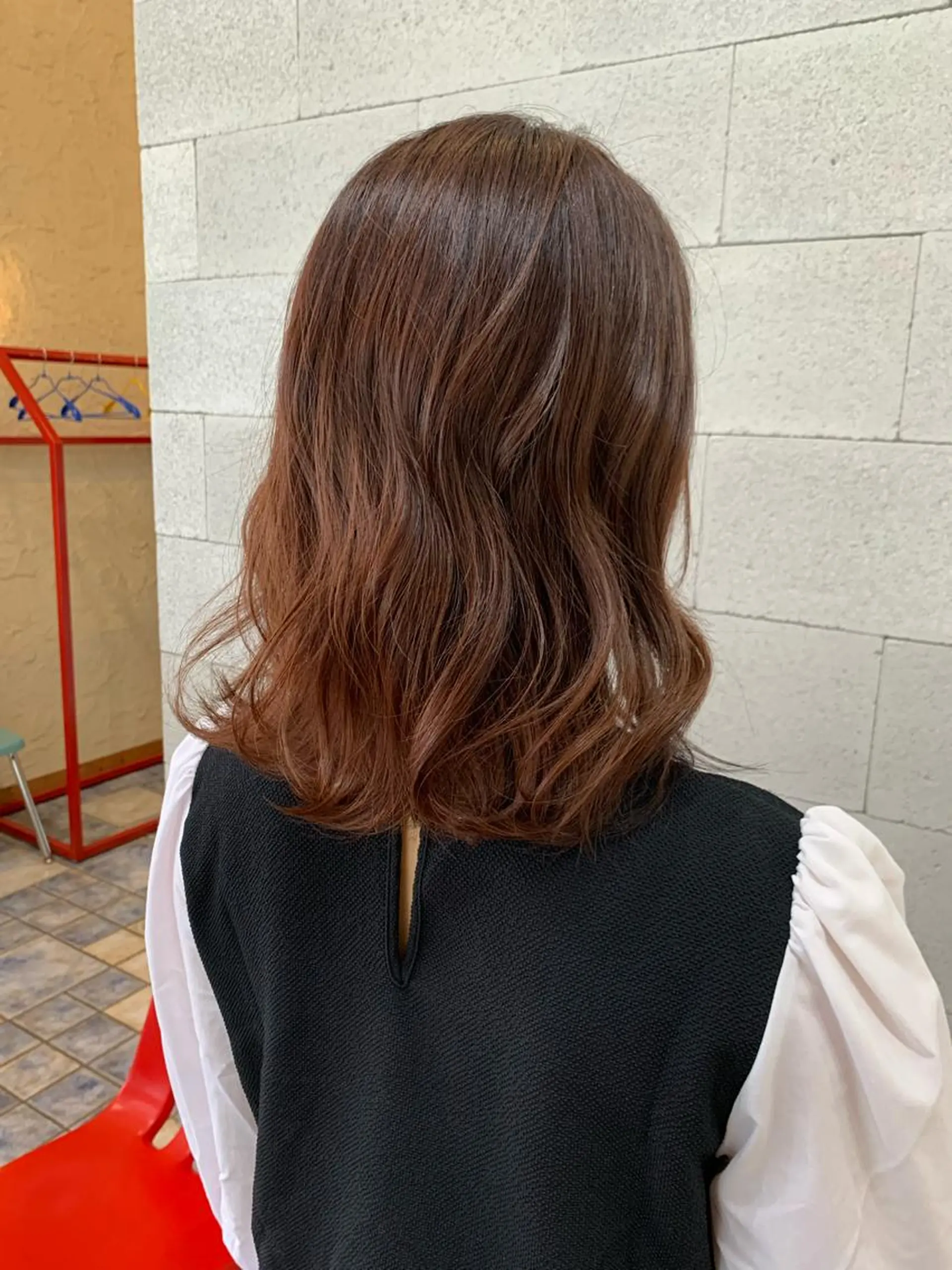 ミディアム カラー ブラウンカラー カワサキ マホのヘアスタイル