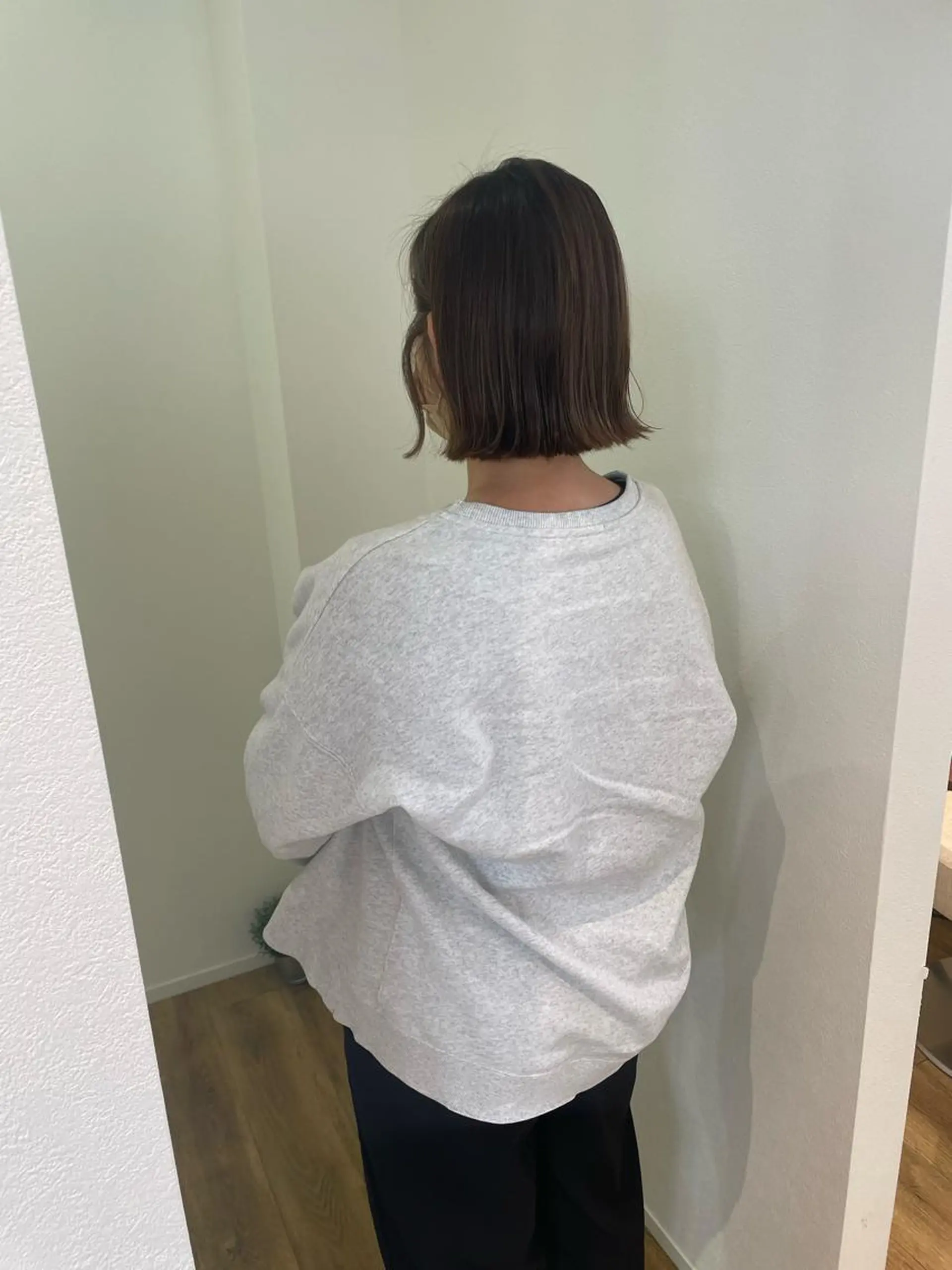 ショート カラー 切りっぱなしボブ ベージュカラー ブリーチ ブリーチなしカラー ボブ カット hair'sBEAU LiEn所属・山本 愛永のヘアスタイル