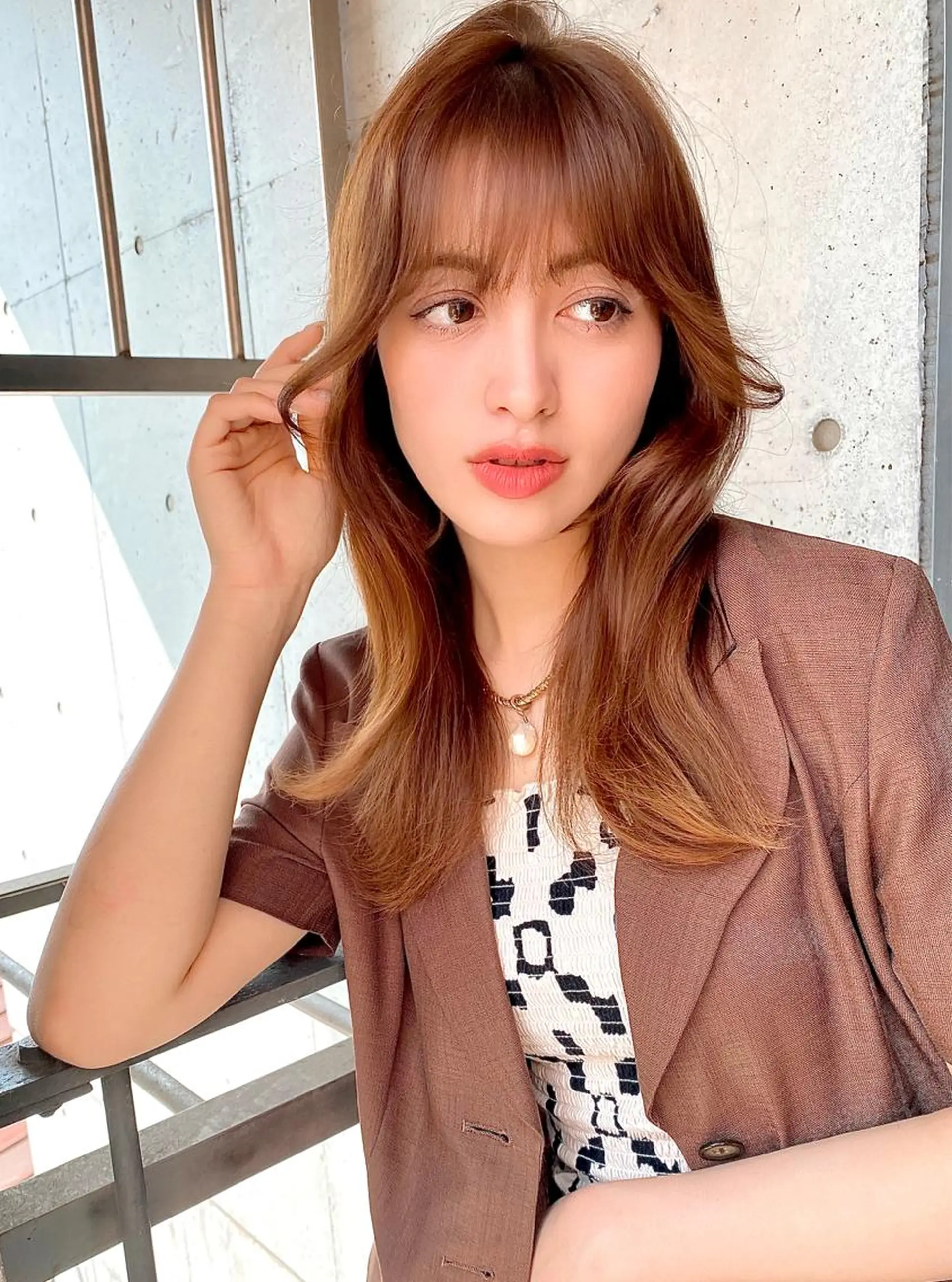 セミロング ボブ くびれヘア エギョモリ 韓国風ヘア レイヤーカット 大人可愛いレイヤー 大田のヘアスタイル