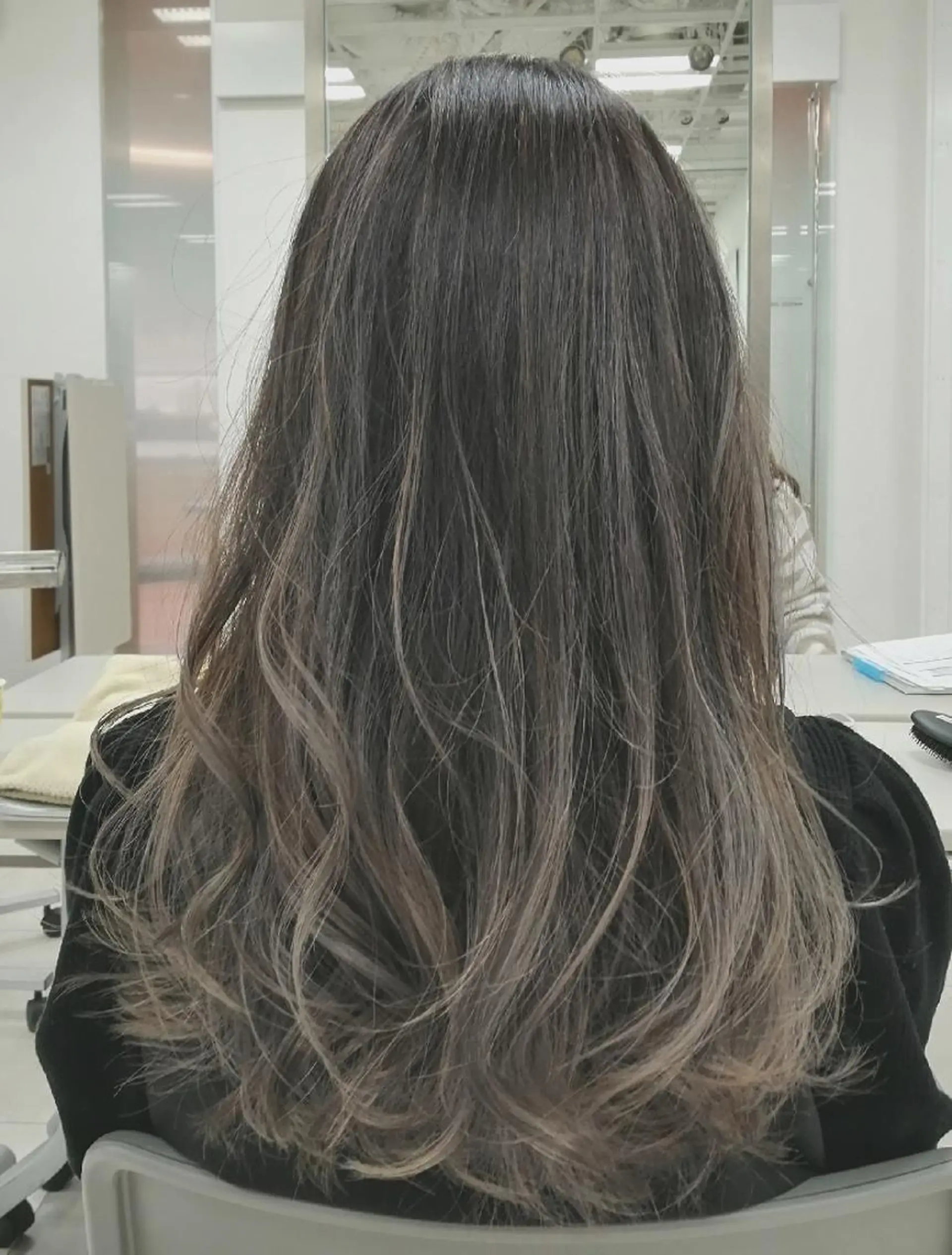 セミロング レイヤーカット ヘアカラー ヘアセット 【23時まで営業】 酒井啓佑のヘアスタイル