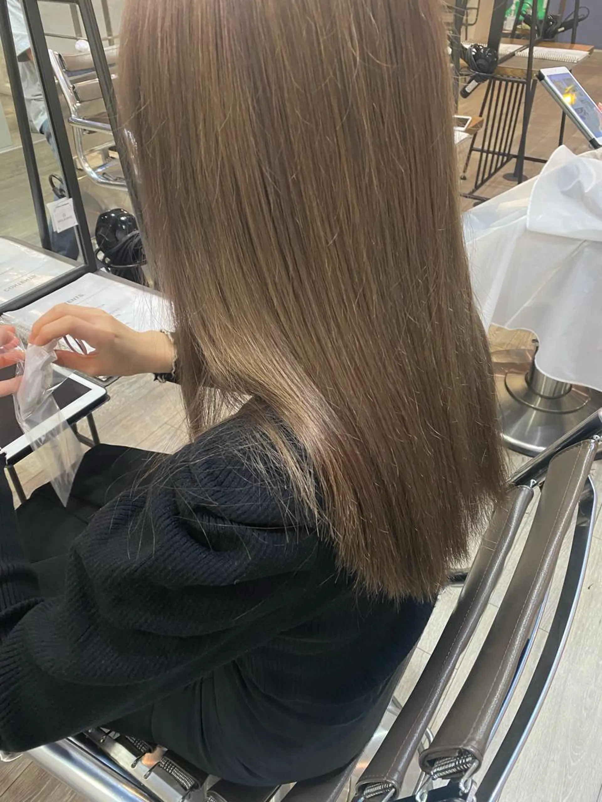 セミロング カラー ヘアカラー maeda yumiのヘアスタイル