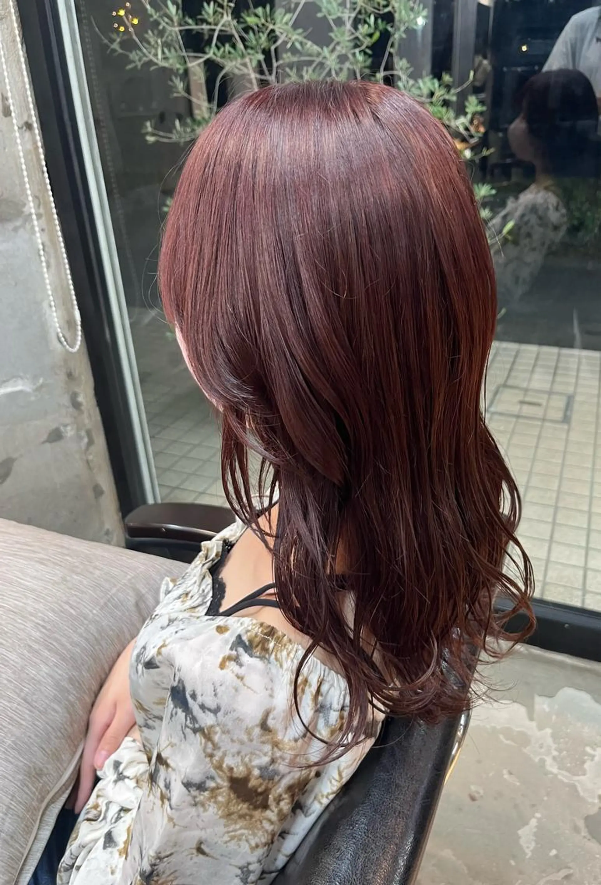 カラー ブリーチ ブリーチなしカラー ピンクカラー 栗本 陽香/顔周りレ イヤー/透明感カラーのヘアスタイル