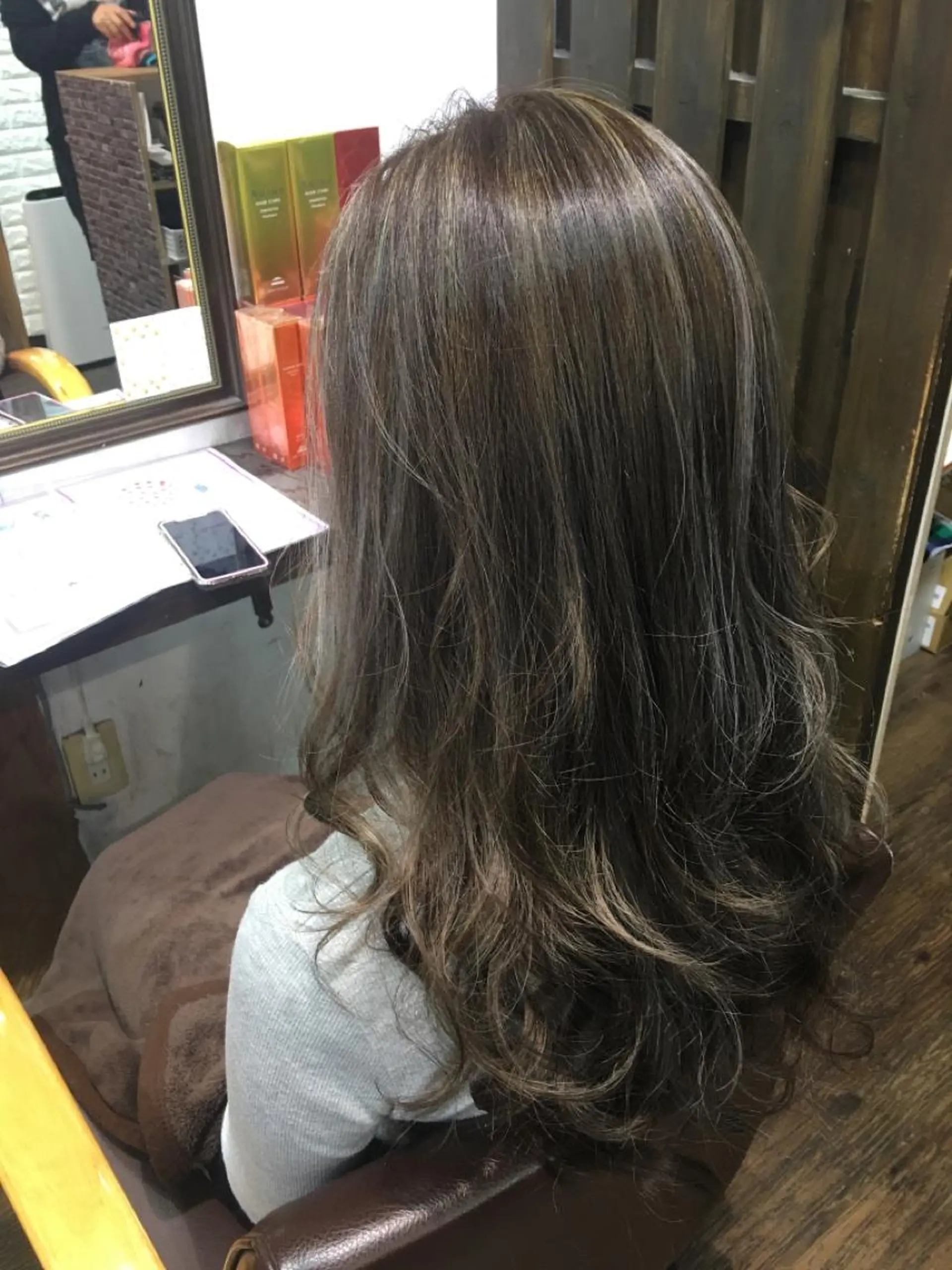 セミロング カラー グレージュ ハイライトカラー ハイライト カット ヘアカラー ✨U-topia渡邉 大樹【公認資格有】✨のヘアスタイル
