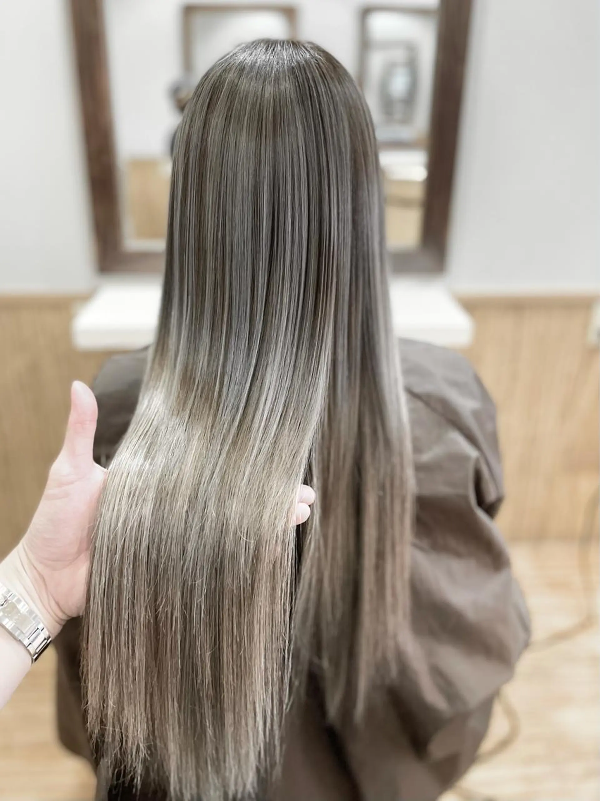 ロング アッシュ レイヤーカット 村松圭介 立川駅徒歩3分のヘアスタイル