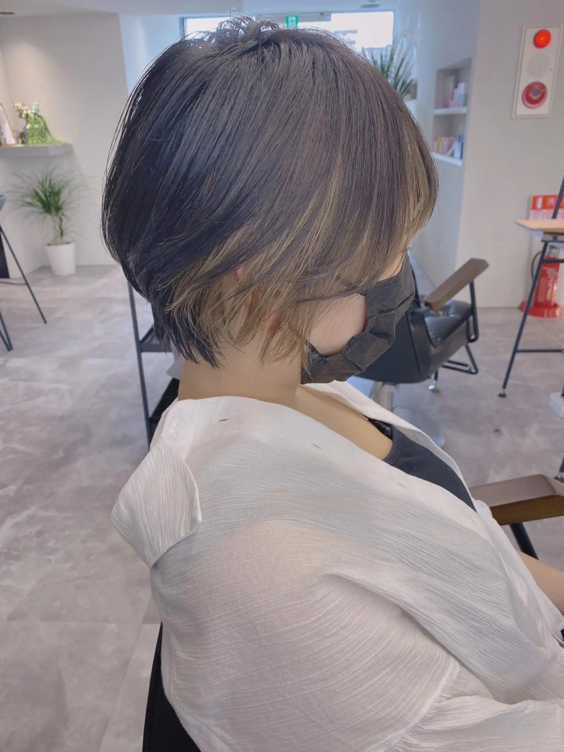 ショート カラー ミストバング インナーカラー ヘアカラー 山﨑 大暉【ダブルカラー】のヘアスタイル