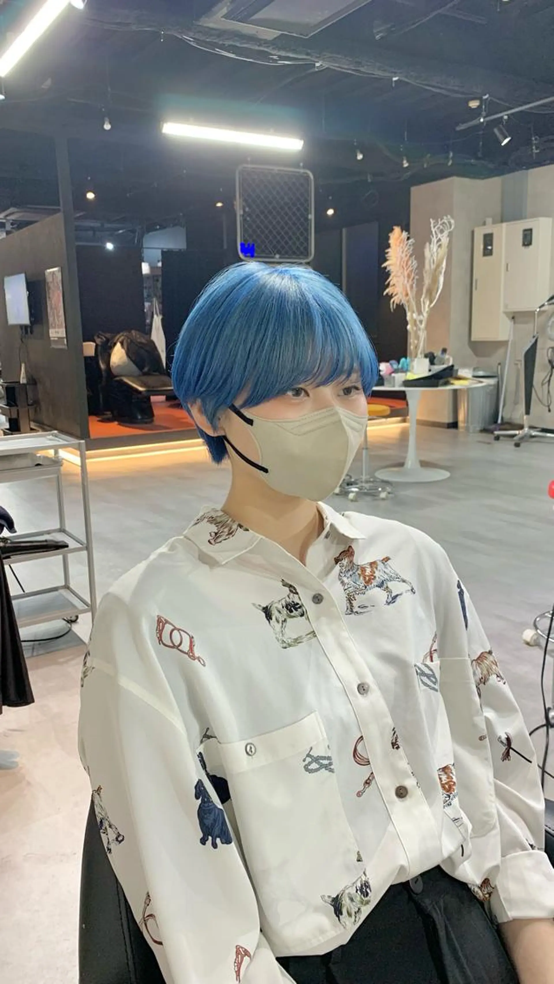 ショート カラー ブルーカラー ショートヘア カット ヘアカラー トリートメント B E C H I C O〔べち子〕のヘアスタイル