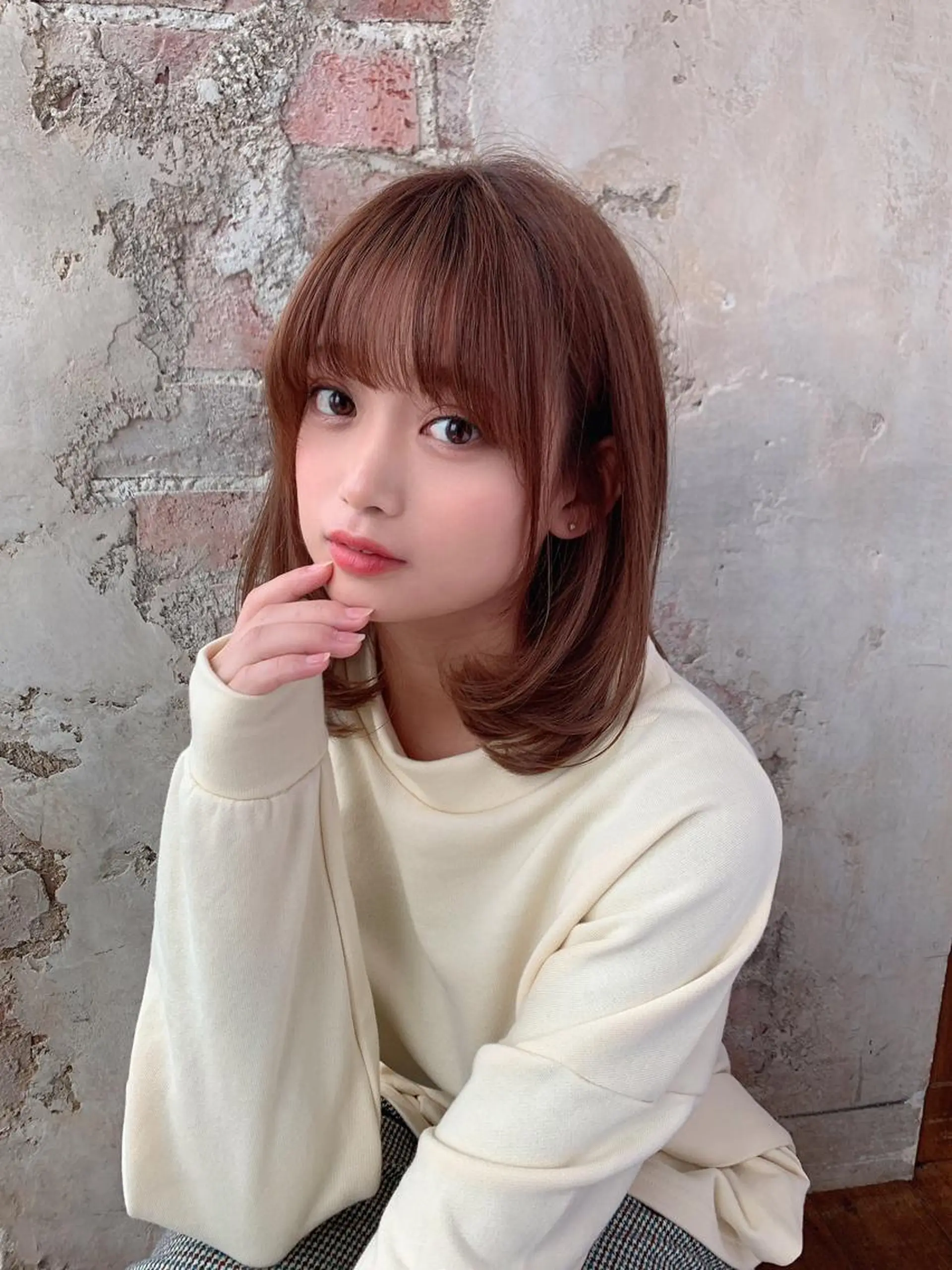 ミディアム カラー ブリーチ ケアブリーチ ダブルカラー イヤリングカラー ハイライトカラー カット ヘアカラー トリートメント 新宿✨顔周りカット 韓国ヘア/坂本亜裟海のヘアスタイル