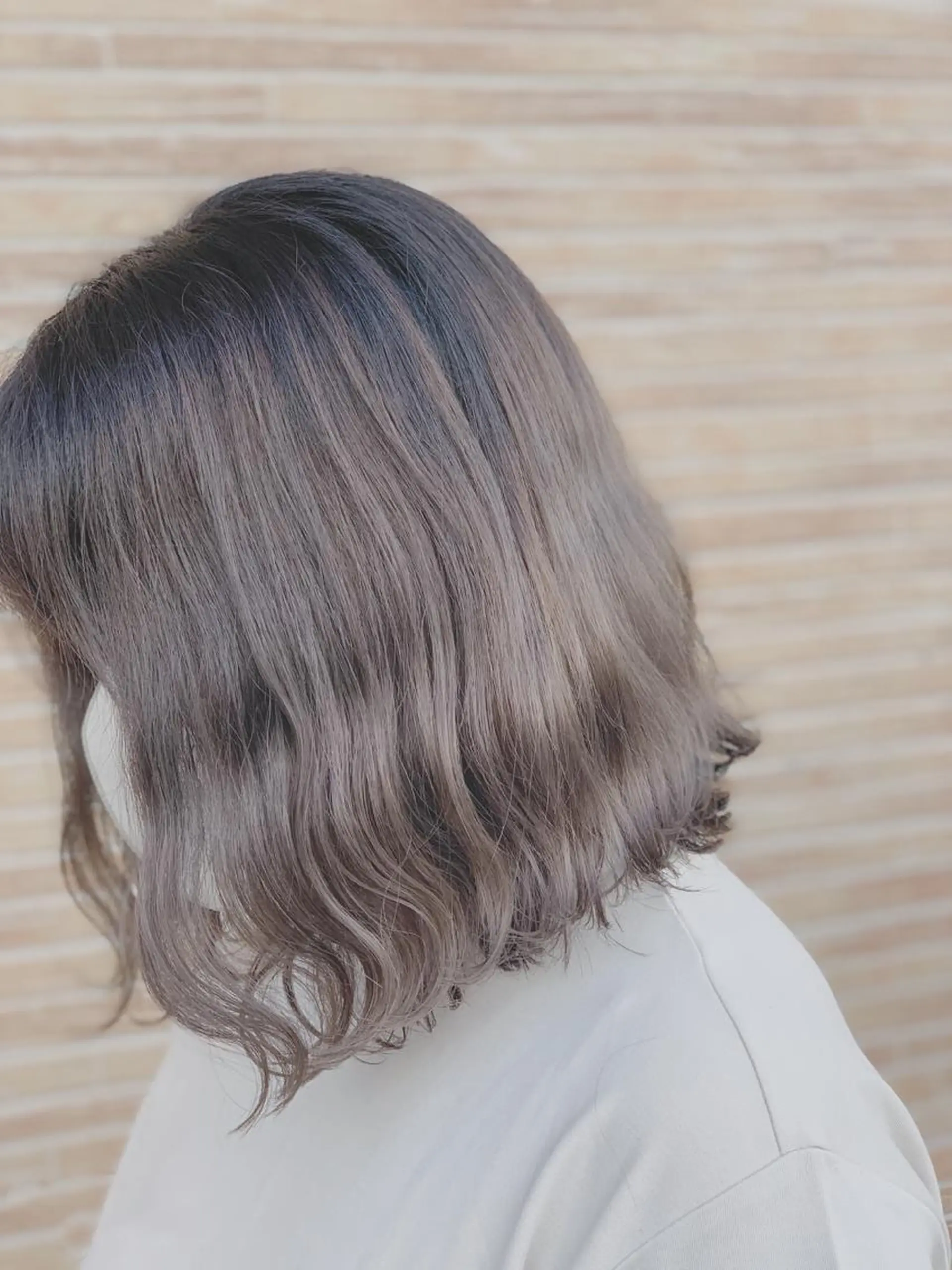 ミディアム 外ハネヘア メンズスタイル バレイヤージュ　齋藤のヘアスタイル