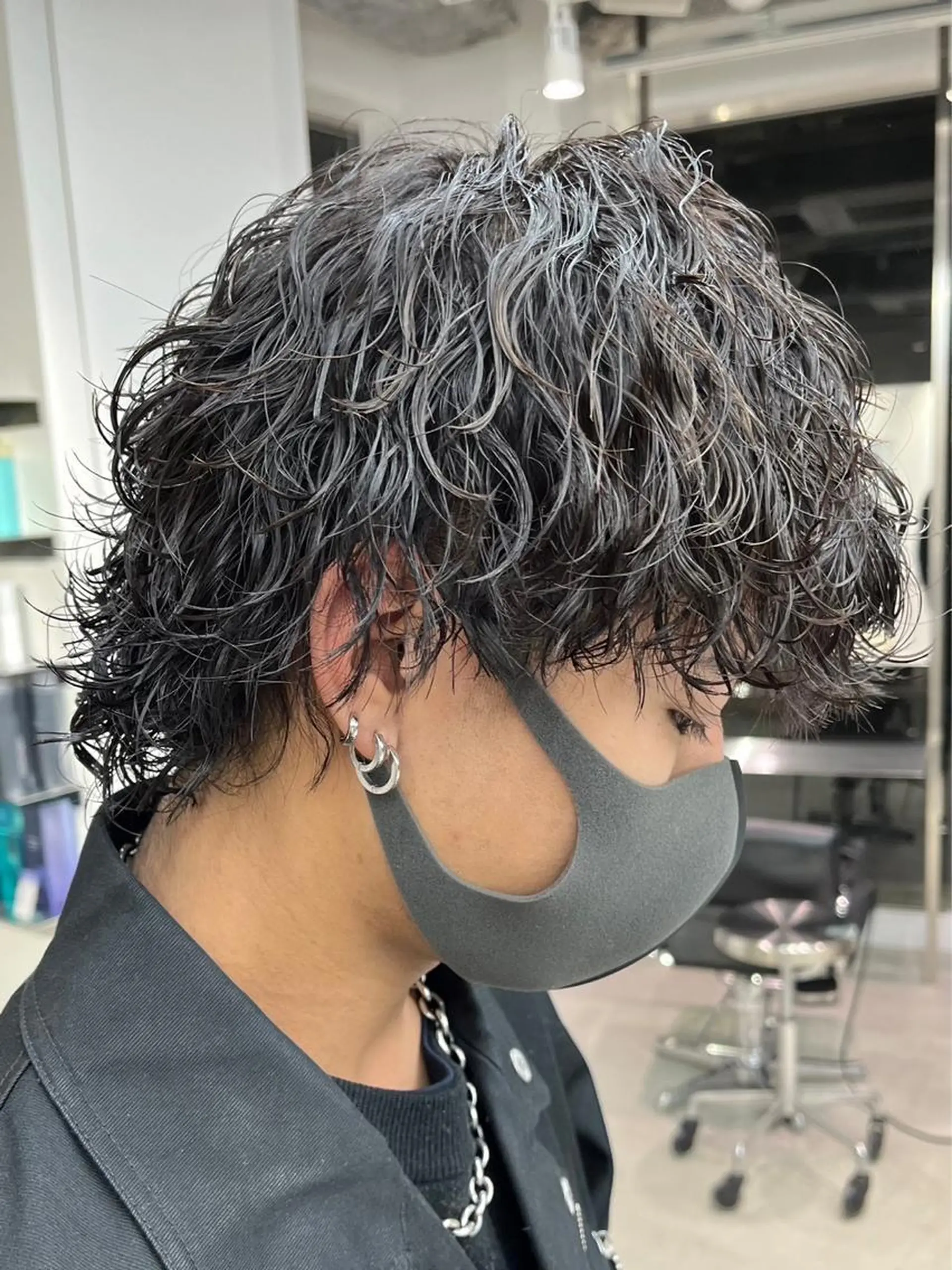 ミディアム パーマ メンズ ミディアムパーマ マッシュ メンズパーマ ツイストスパイラルパーマ 波巻きパーマ カット パーマ トリートメント 天神大名メンズパーマ メンズショートのヘアスタイル