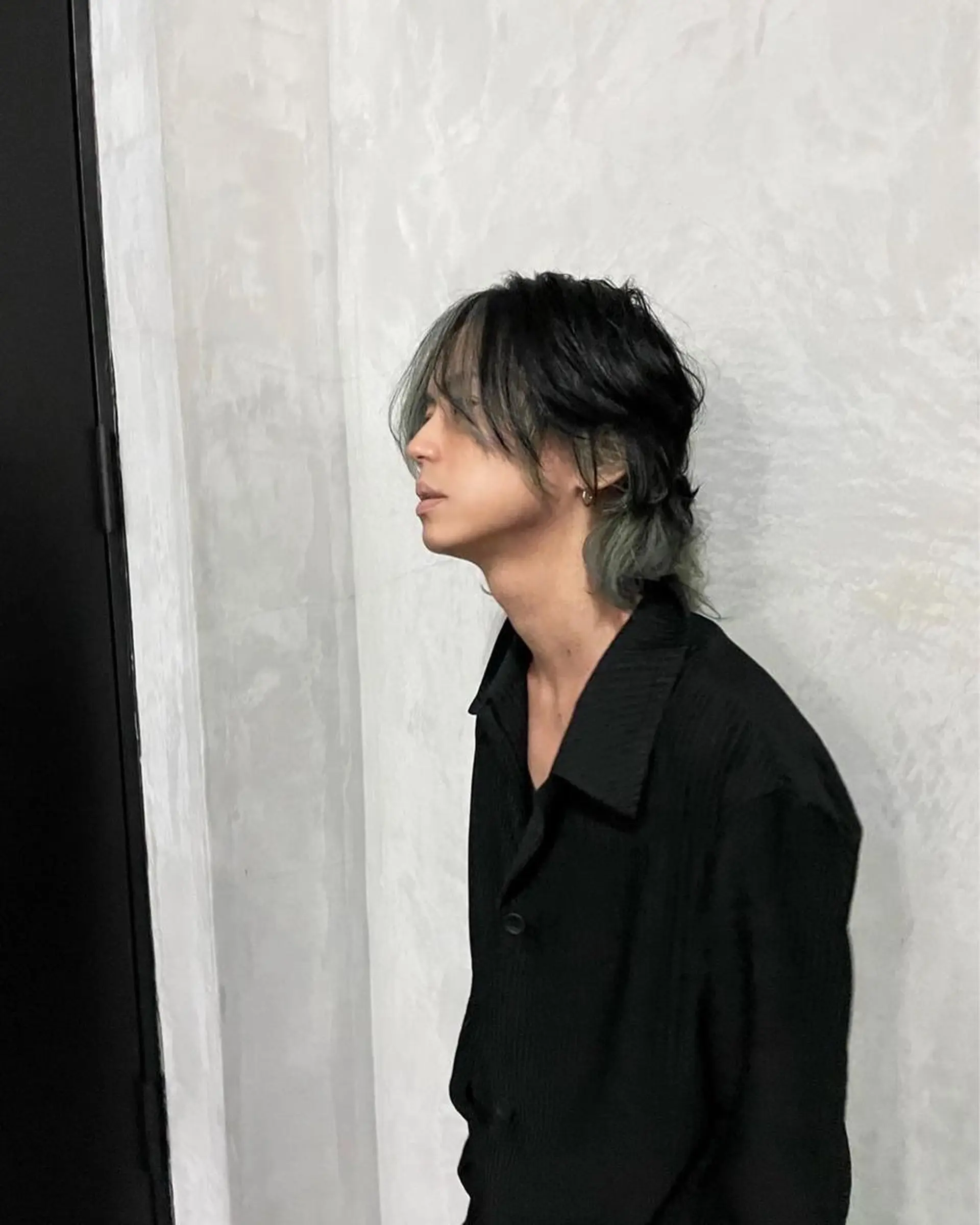 カラー メンズ メンズインナーカラー インナーカラー 【ツヤ髪カラー】本郷 星音のヘアスタイル