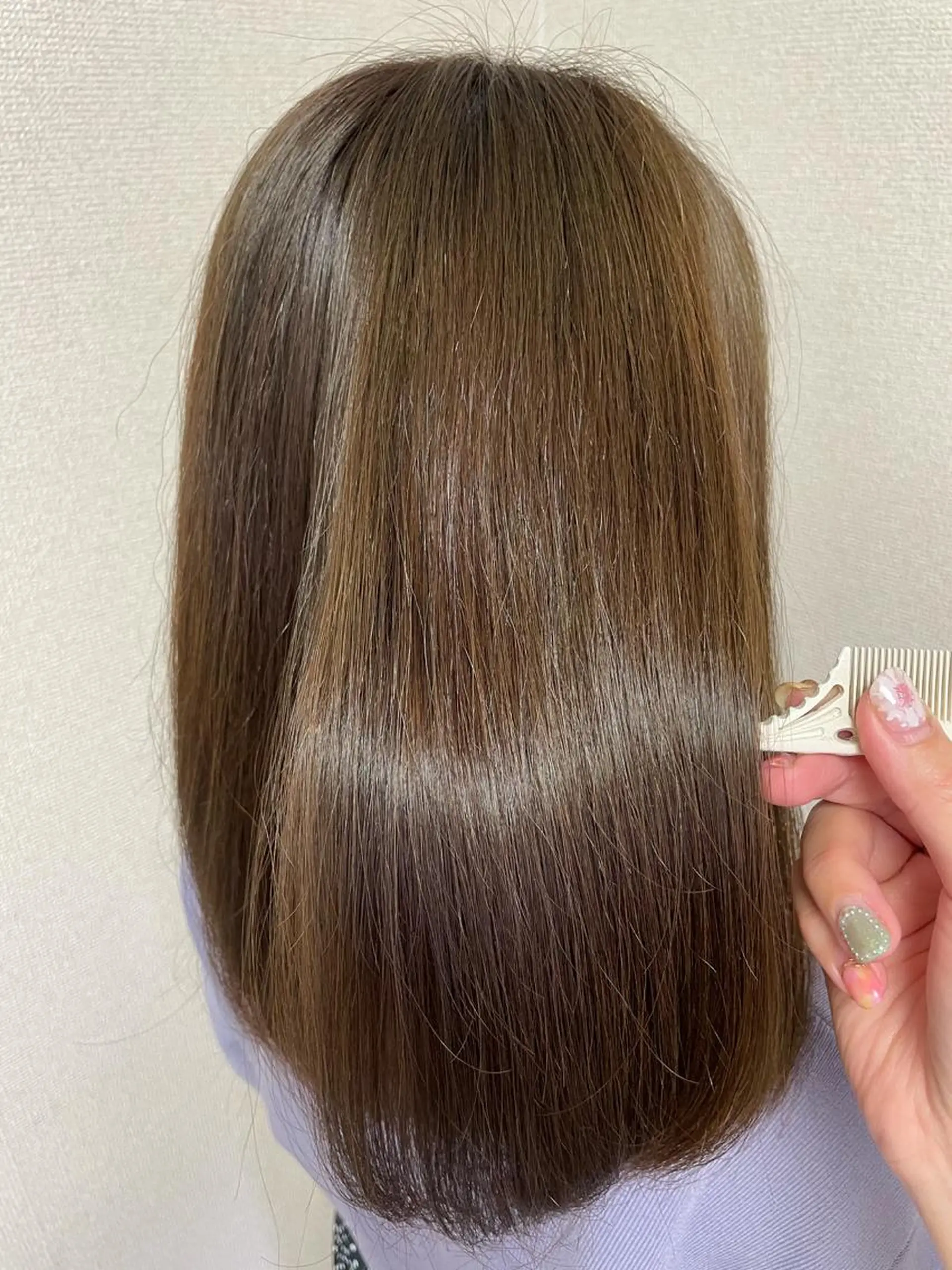 セミロング 髪質改善お任せ ください♪ひとみのヘアスタイル