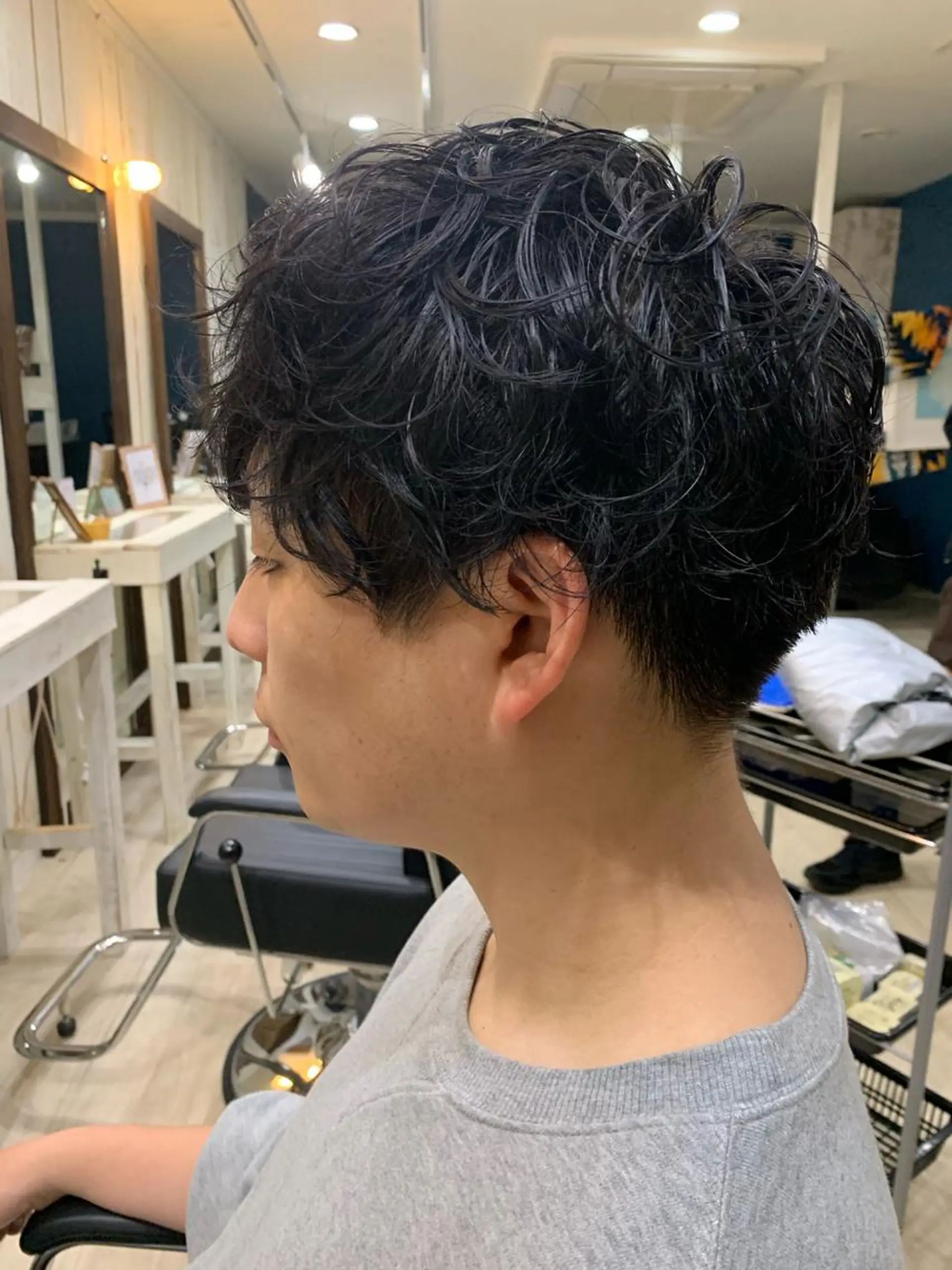 ショート パーマ ade omotesando所属・鷺谷 玲奈のヘアスタイル