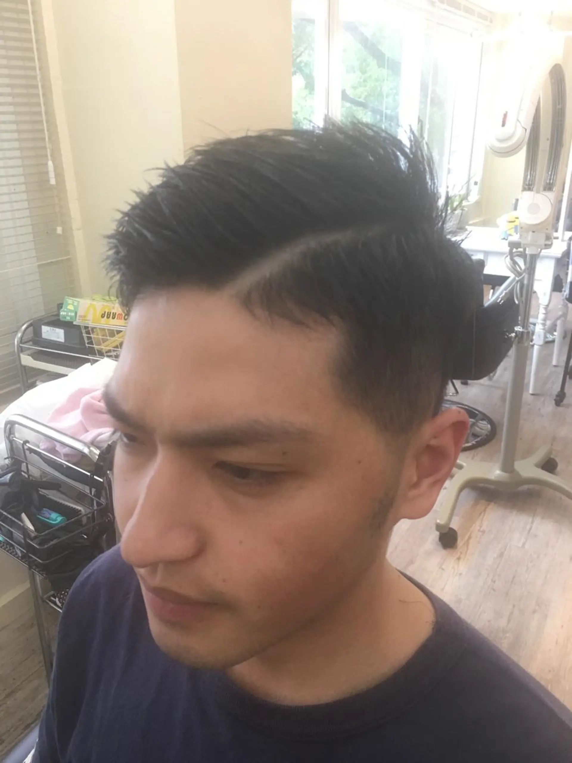 メンズ 鶴見 和美のヘアスタイル