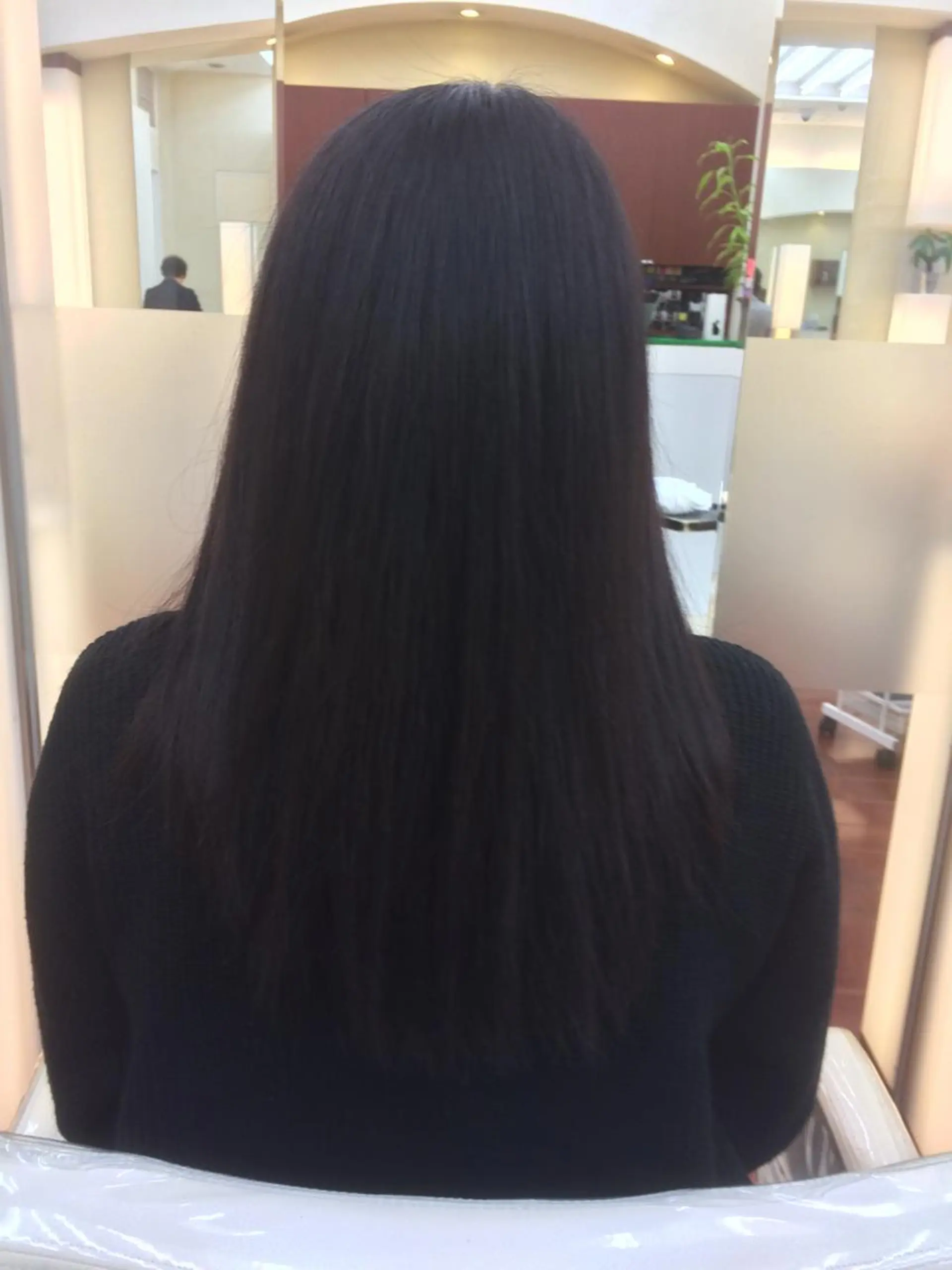 セミロング 艶髪酸性縮毛🥇 ディレクター土手内徹のヘアスタイル