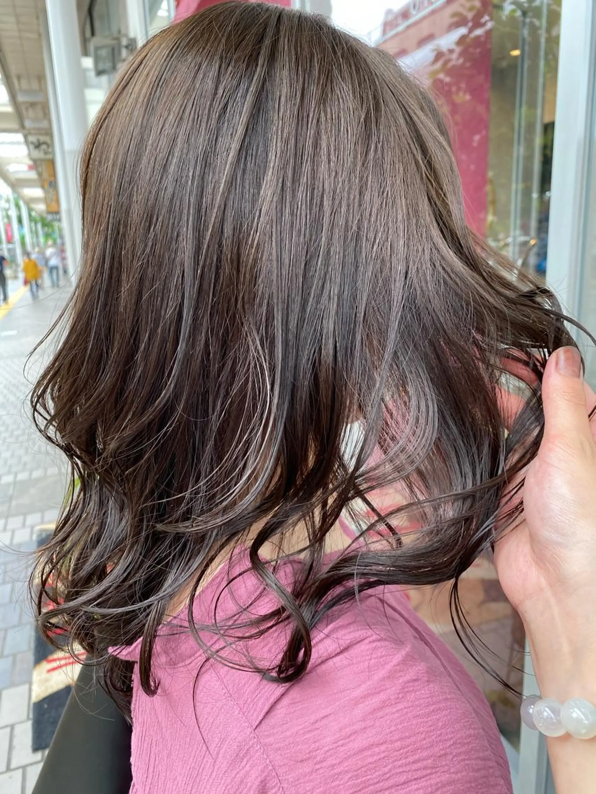 ミディアム カラー デザインカラー✨新倉 佑奈のヘアスタイル