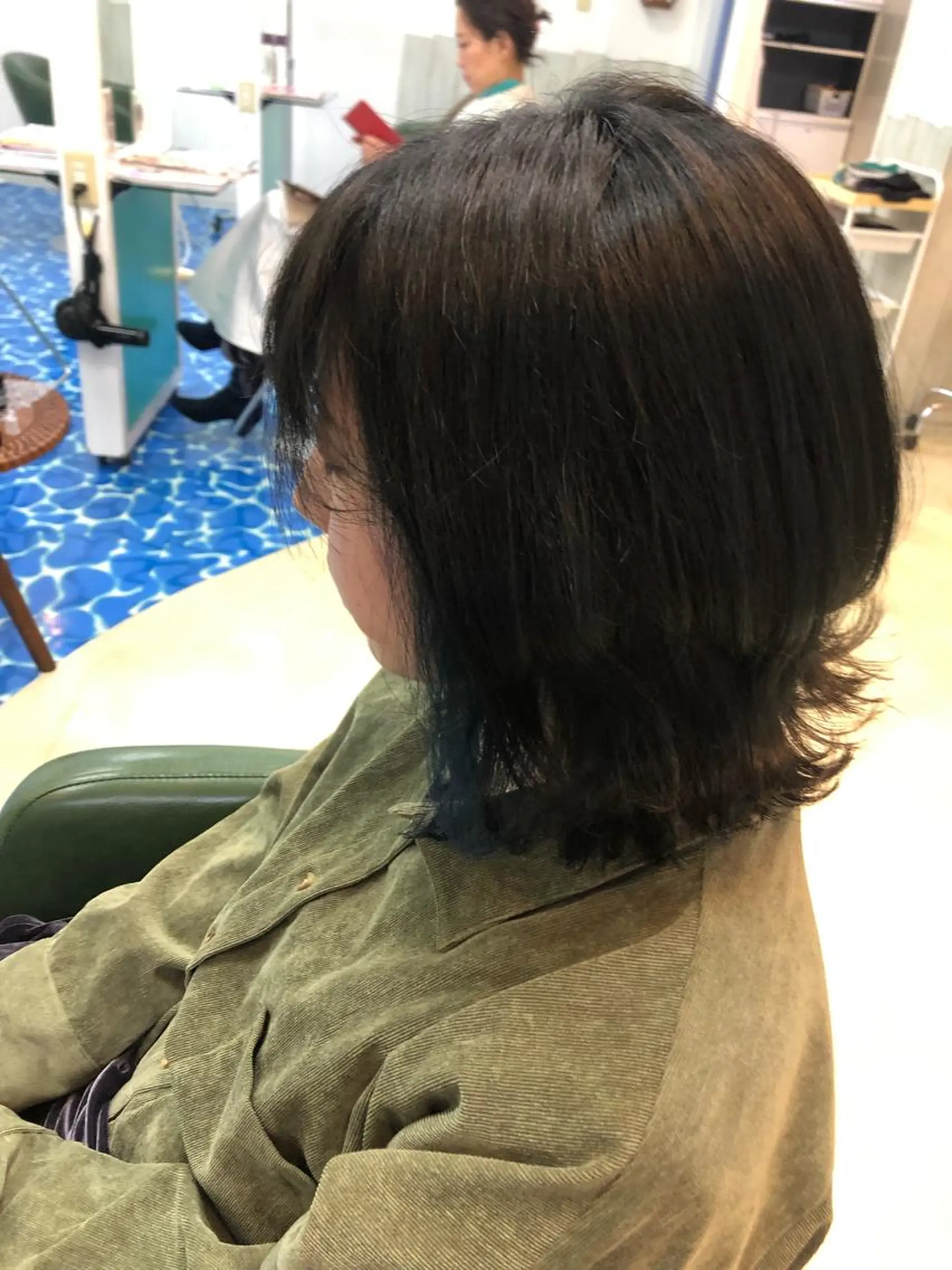 ミディアム カラー CoCooN Hiromiのヘアスタイル
