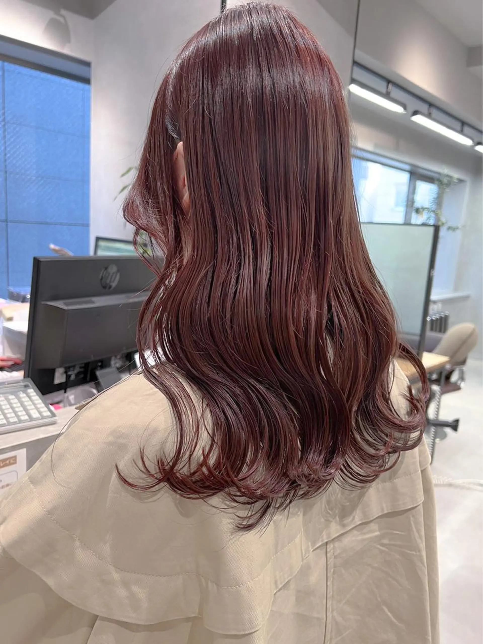 セミロング カラー 銀座レイヤーカット ×シースルー前髪のヘアスタイル