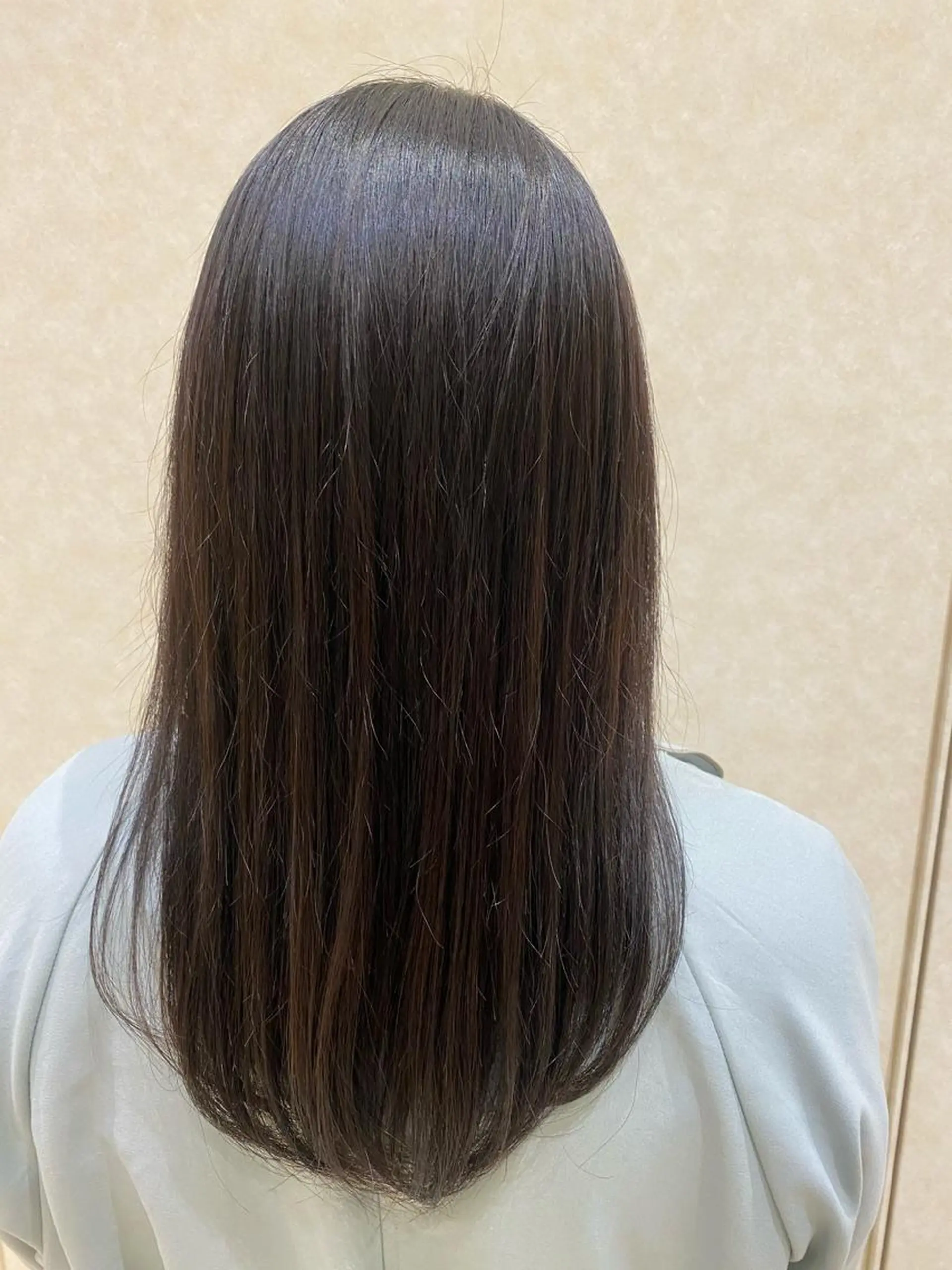 ミディアム 小倉 沙織のヘアスタイル