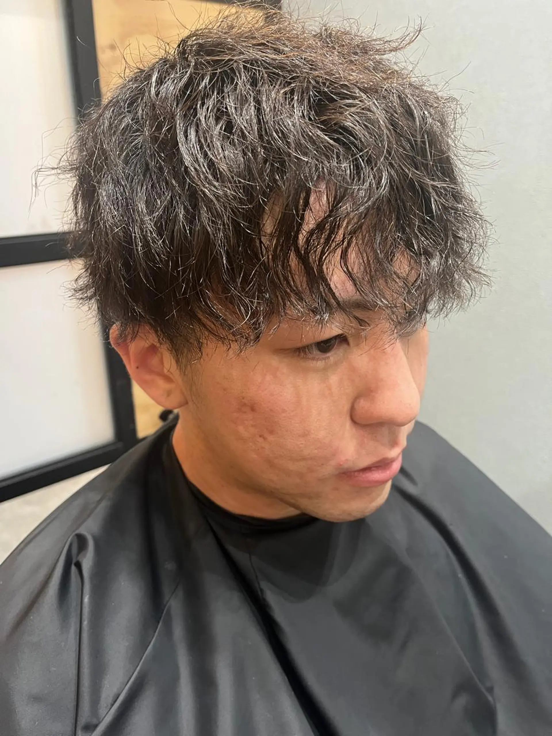 ミディアム カラー パーマ ヘアアレンジ メンズ キッズ ネイル マツエク・マツパ アイブロウ メンズブリーチ メンズハイライト メンズインナーカラー メンズ韓国風 ブリーチ カット パーマ 久木原 ゆりのヘアスタイル