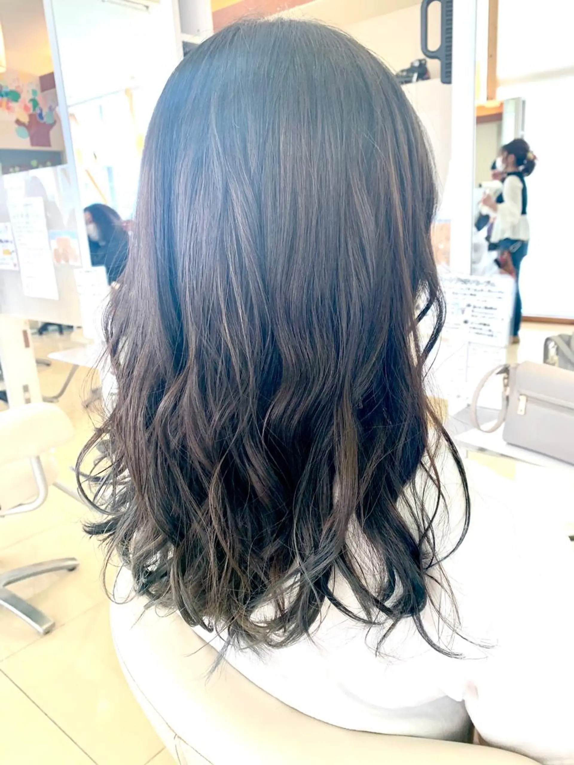 ミディアム 田中 美有のヘアスタイル