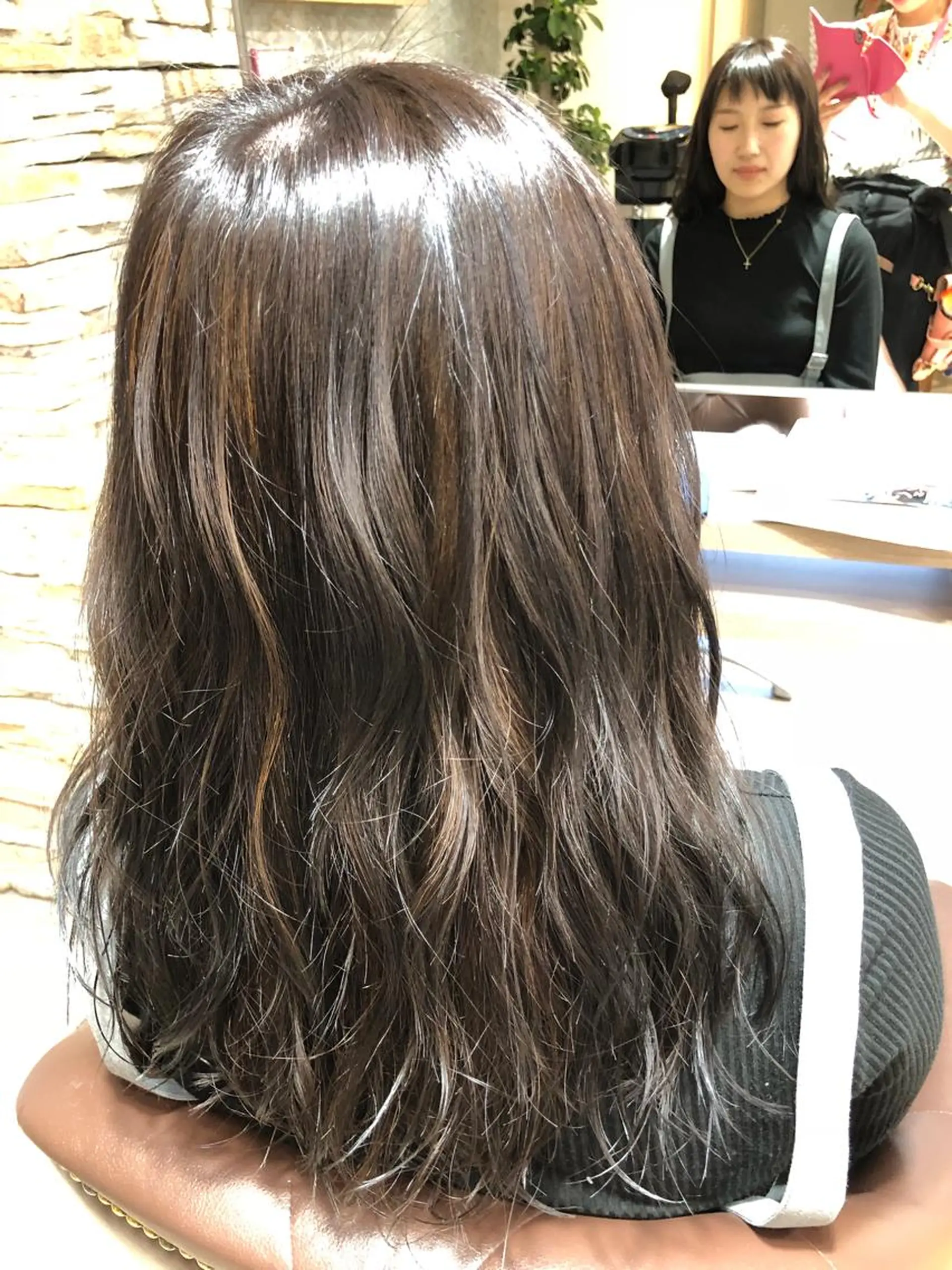 ロング カラー cherir髪質改善 パーソナルカラー診断のヘアスタイル
