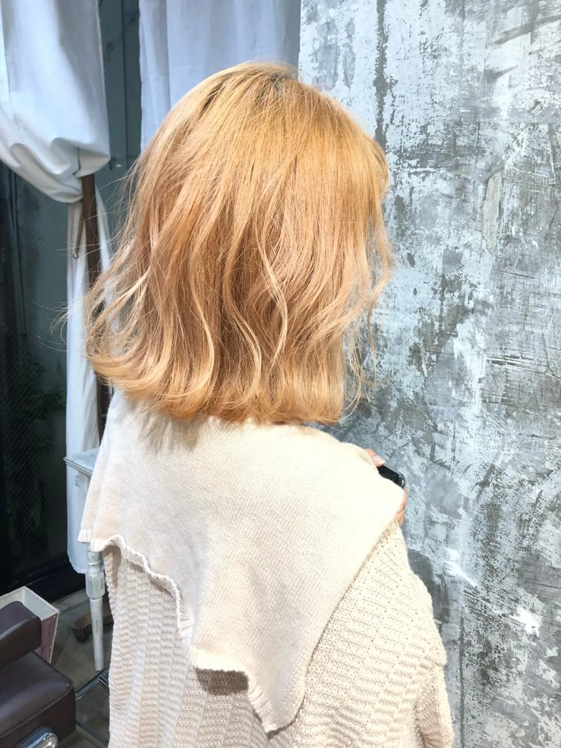 ミディアム カラー ブリーチ ブロンド ケアブリーチ Pia ツボイ ケイタのヘアスタイル