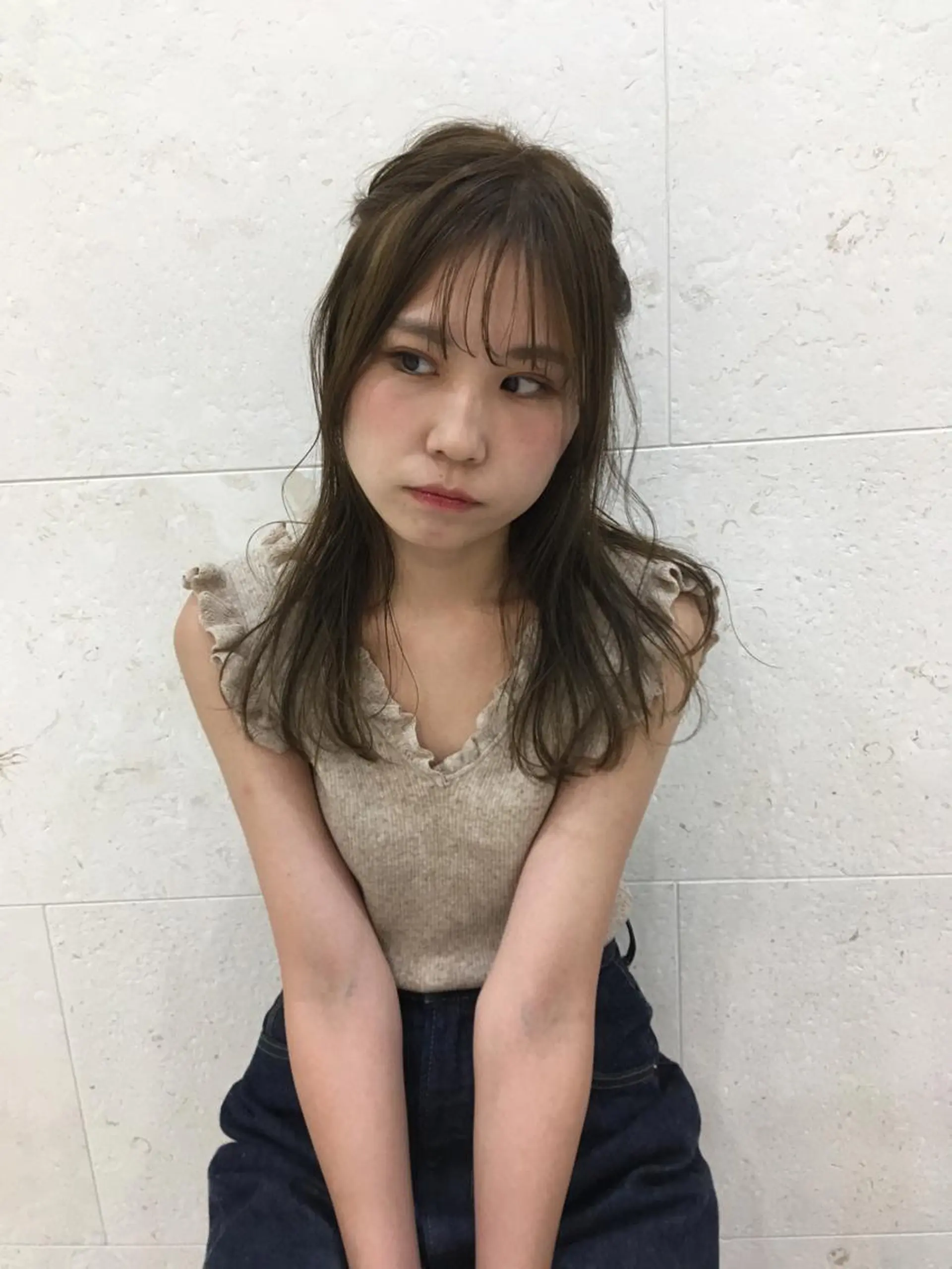 ロング カラー ベージュカラー ハイライトカラー ハイライト シースルーバング 斉藤 貴也のヘアスタイル