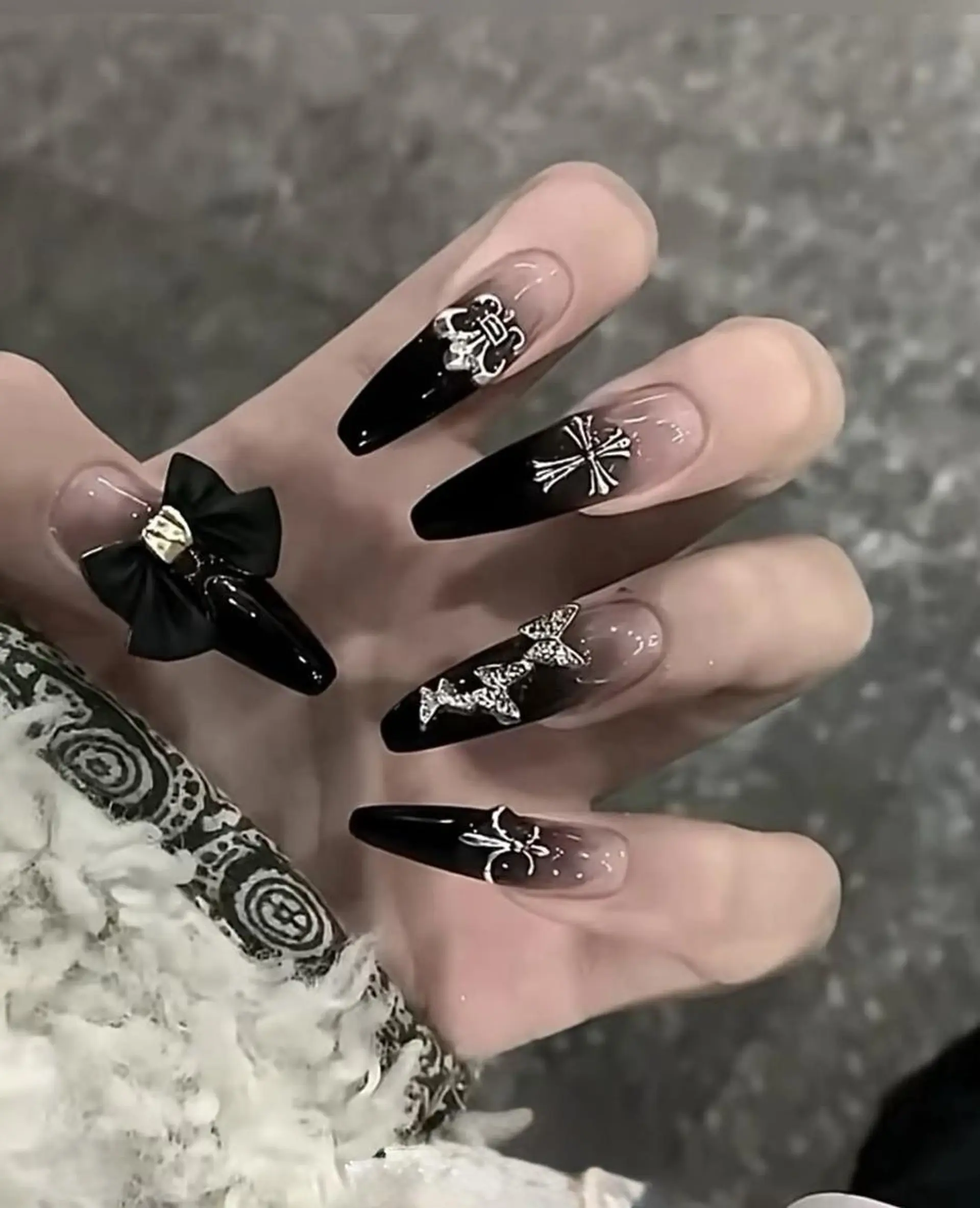 ネイル 長さ出し フレンチネイル グラデーション 卒業式 マグネットネイル ハンドネイル MIHANA YUKIのネイルデザイン