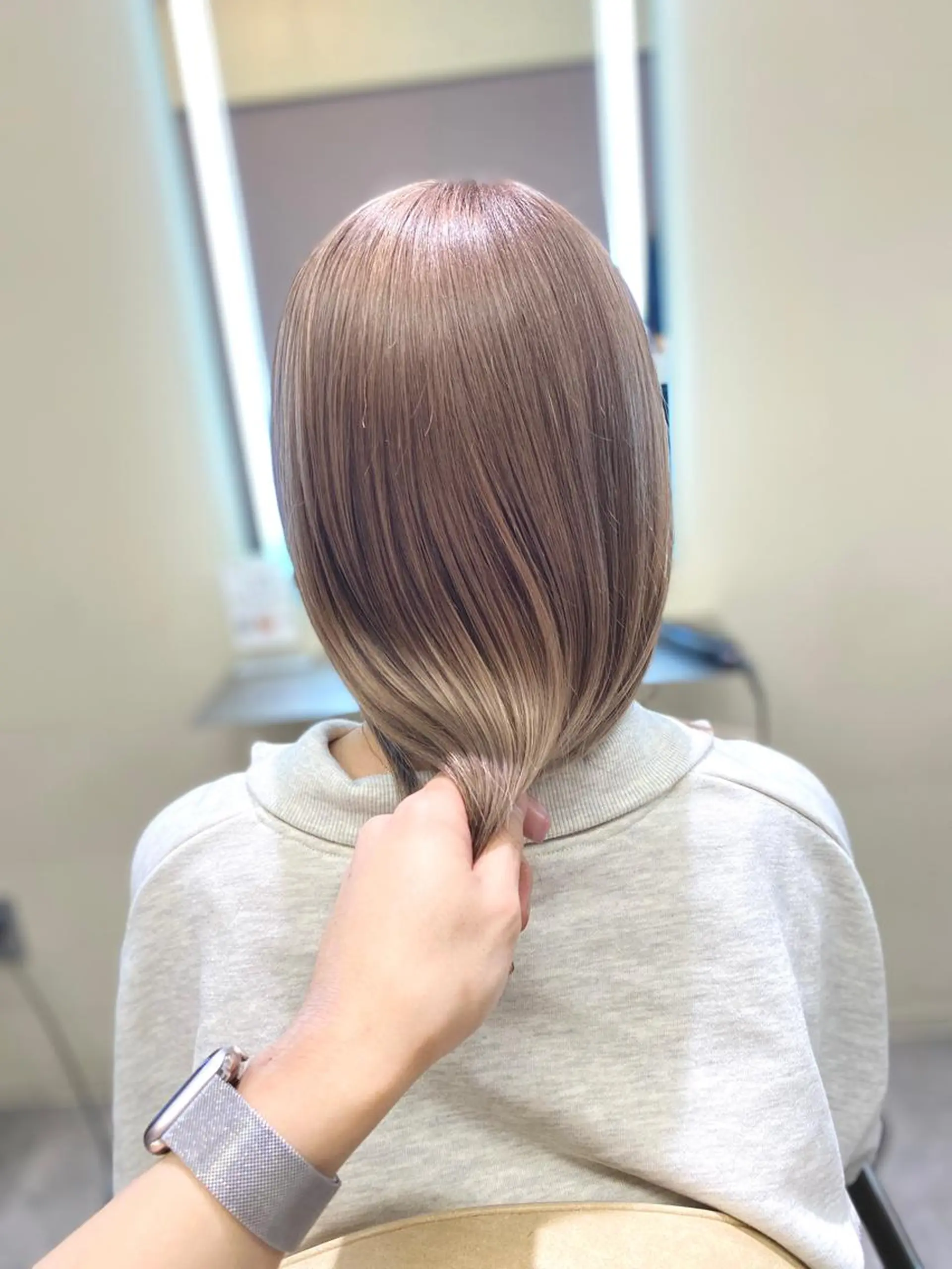 ロング カラー ベージュカラー ミルクティーベージュ カット ヘアカラー トリートメント opus 店長大和 レイヤー/赤み消しのヘアスタイル